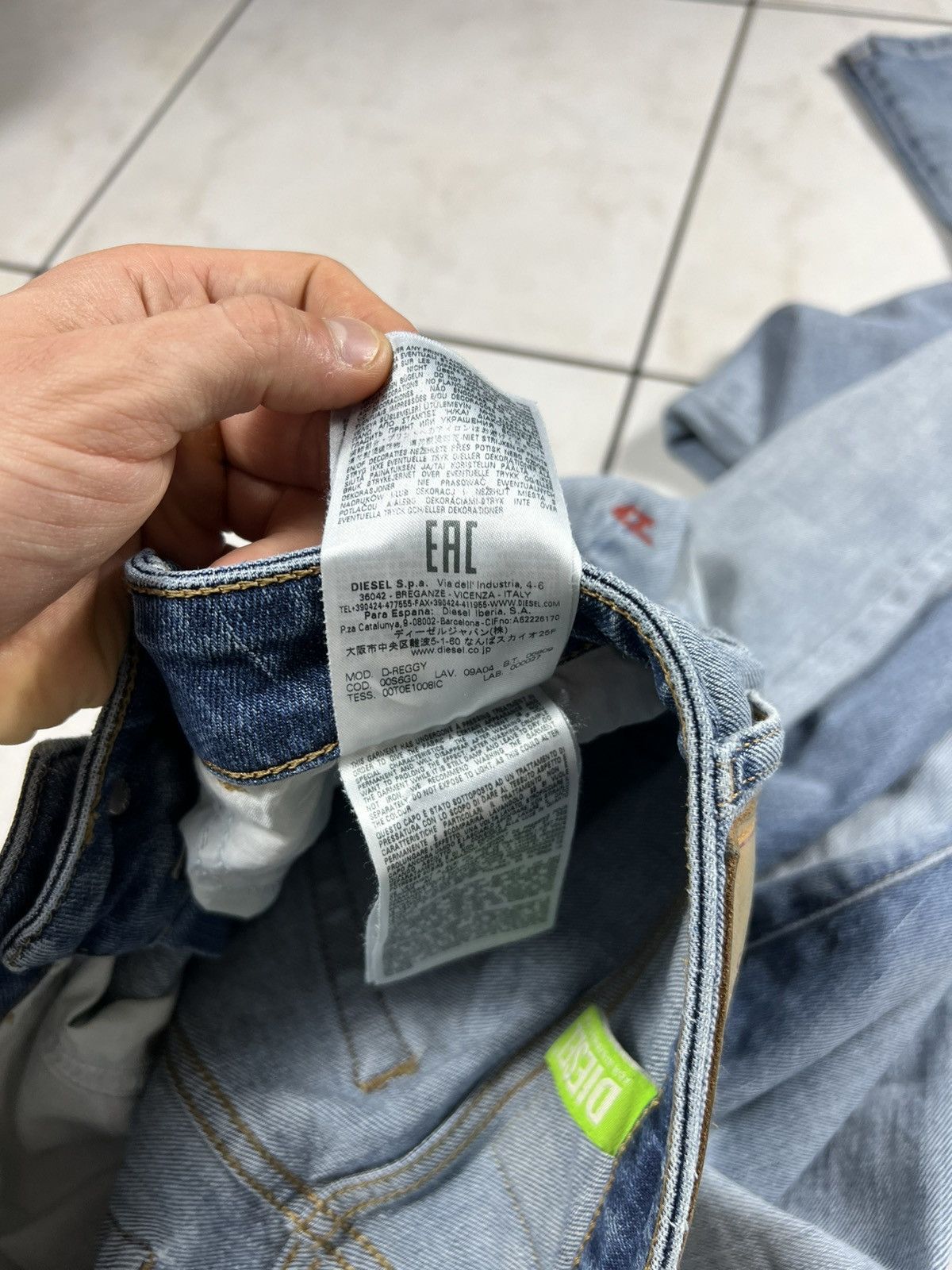 Diesel Vintage Diesel D-reggy y2k washed distressed denim jeans Size 27" / US 4 / IT 40 - 18 Thumbnail