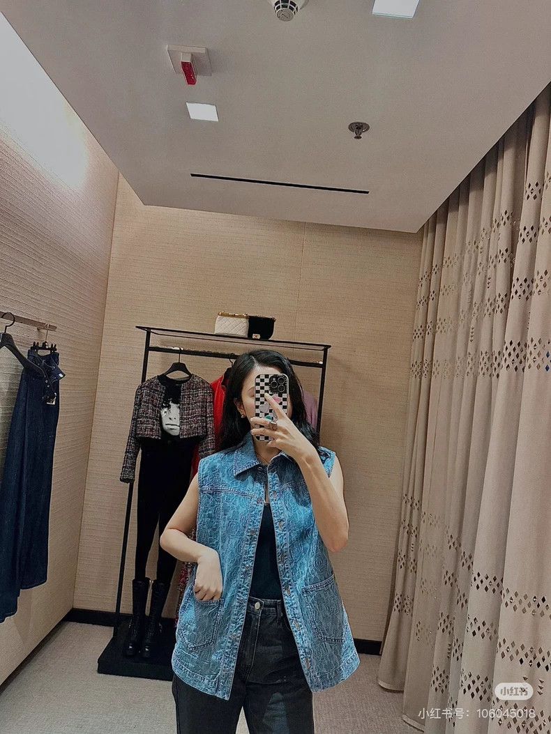 Chanel Chanel 23P Spring and Summer Preview Blue Camellia Sleevel Size XS / US 0-2 / IT 36-38 - 8 Thumbnail