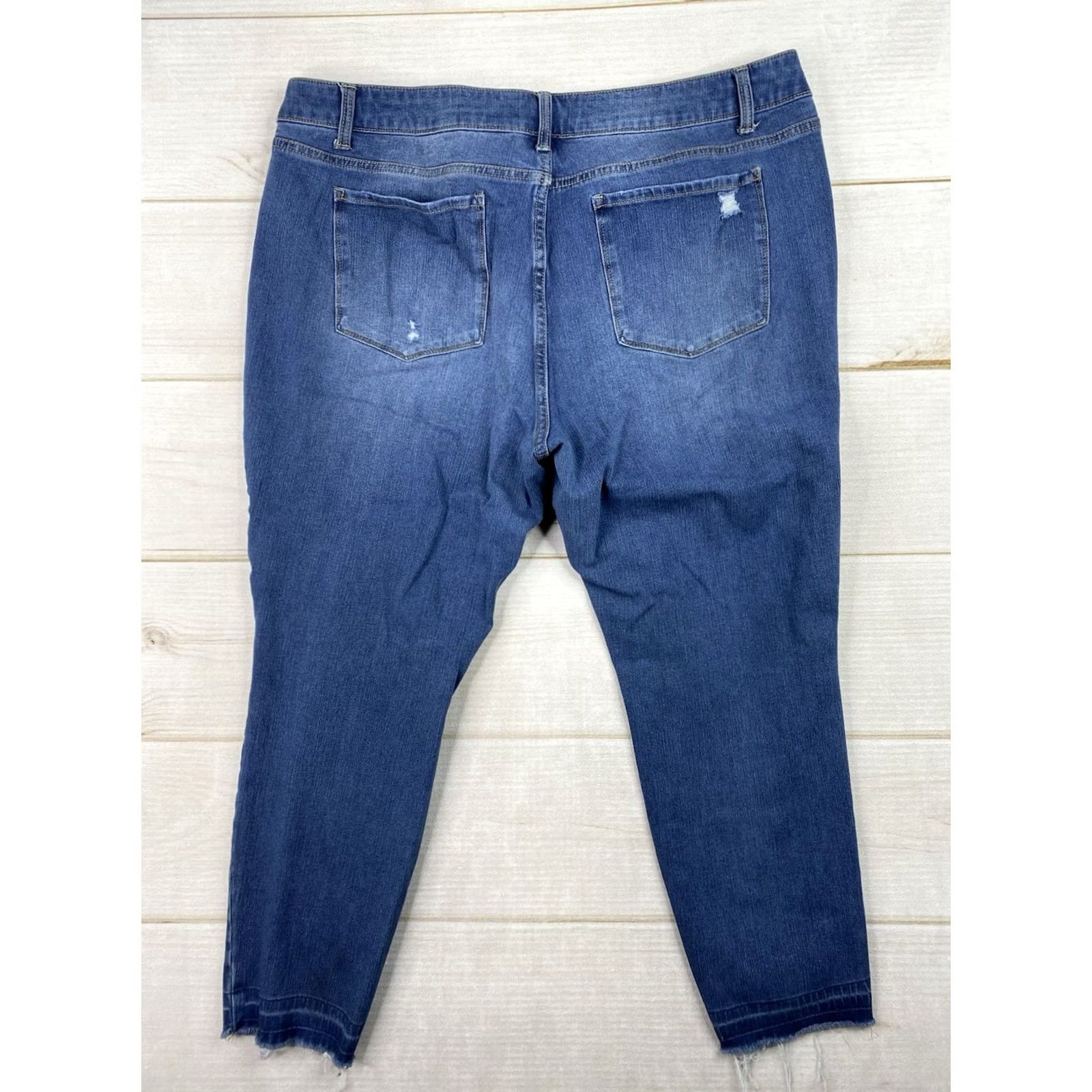 Vintage Time And Tru Jeans Skinny 20 Plus Blue High Rise Button Fly Distressed Denim Jeans Women Size 42" / US 20 - 7 Thumbnail