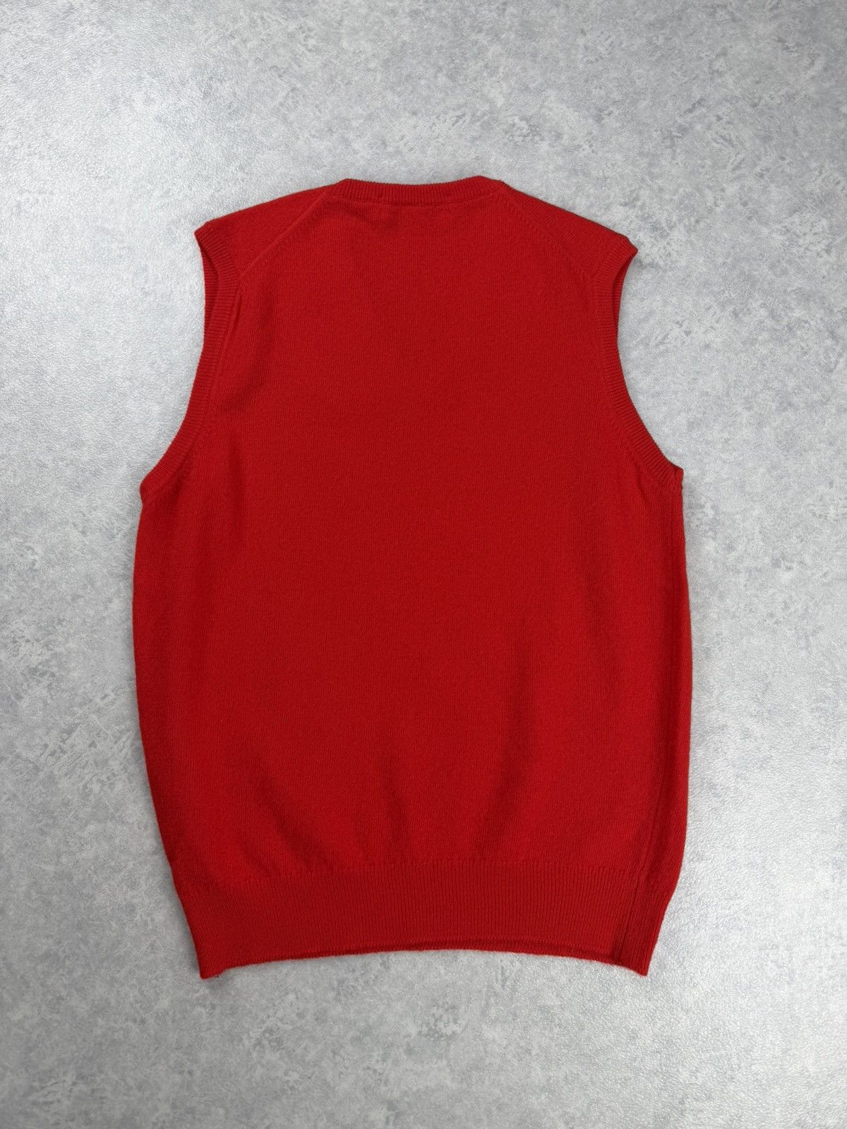 Burberry Burberry Vintage Red Lambswool V Neck Vest Scotland Size 36 Size XS / US 0-2 / IT 36-38 - 8 Thumbnail