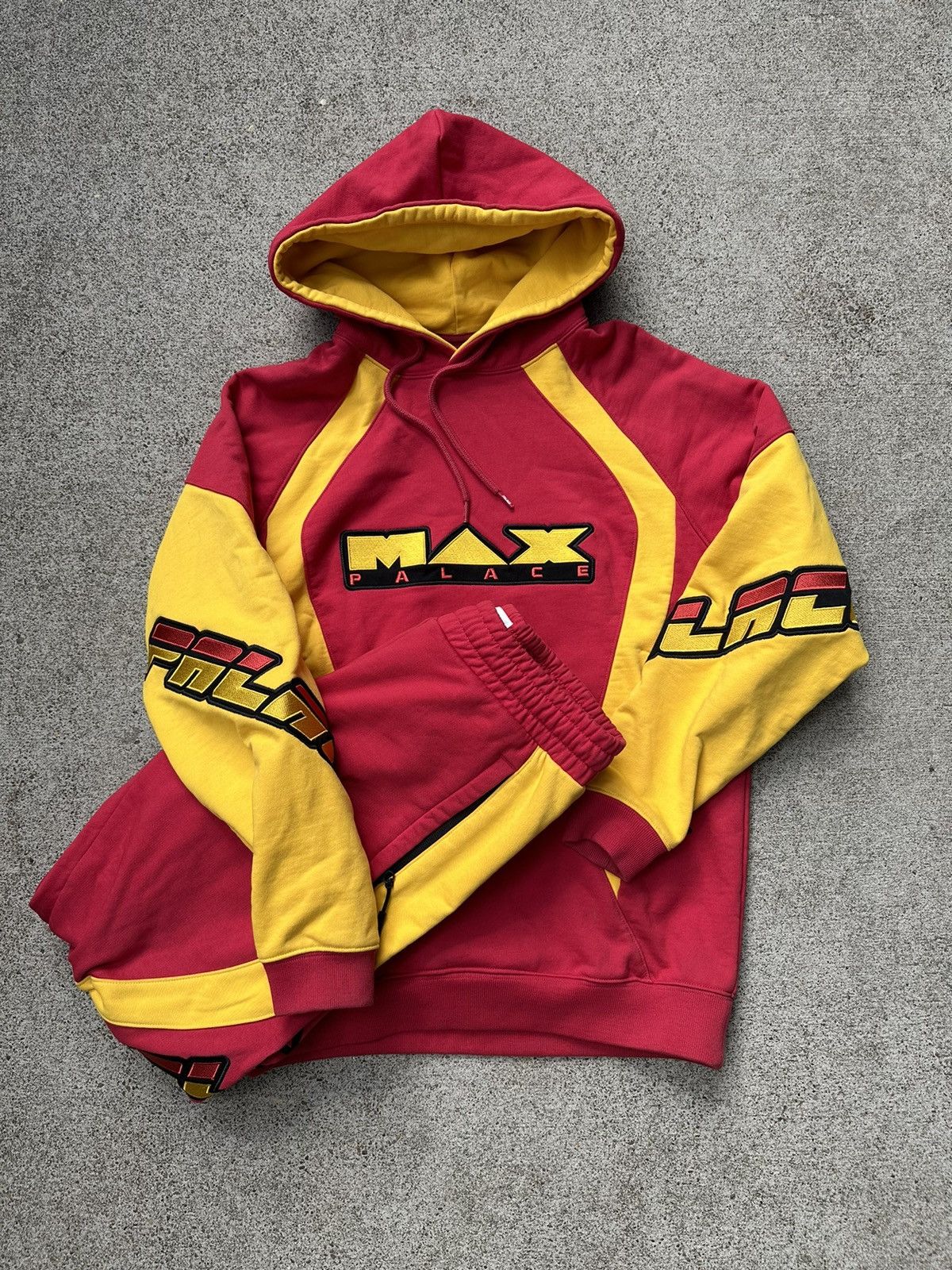 Palace Palace Max P Sweat Suit Size US S / EU 44-46 / 1 - 1 Thumbnail