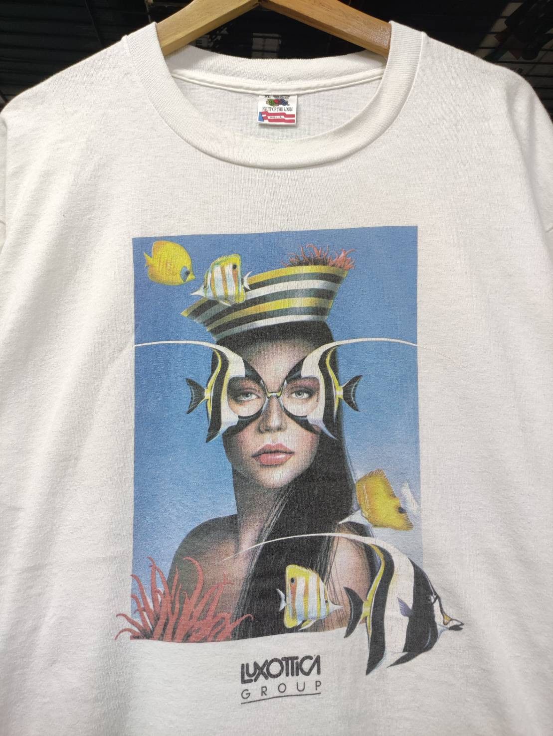 Other Vtg 90's Luxotica Group Eyewear Promo USA T-Shirt Size US XL / EU 56 / 4 - 1 Thumbnail