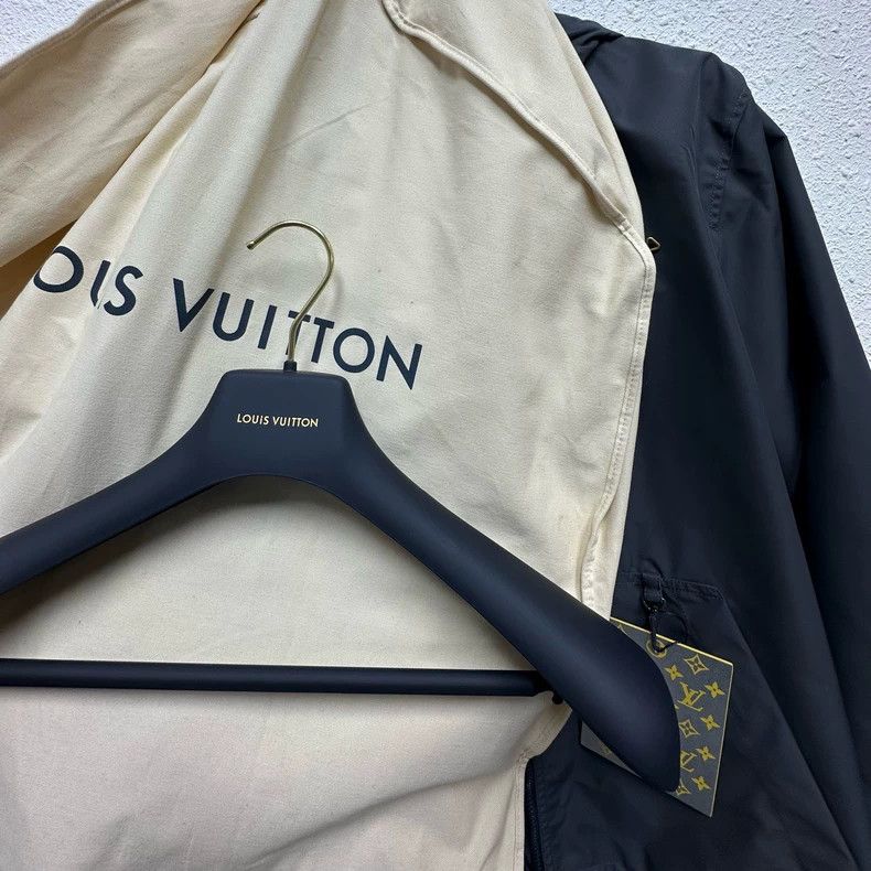 Louis Vuitton Louis Vuitton Black and blue pin printed double-sided assau Size US M / EU 48-50 / 2 - 7 Thumbnail