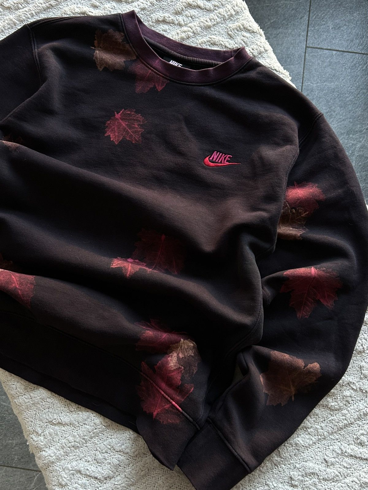 Nike Vintage sweatshirt Nike swoosh custom leaves small Size US S / EU 44-46 / 1 - 5 Thumbnail