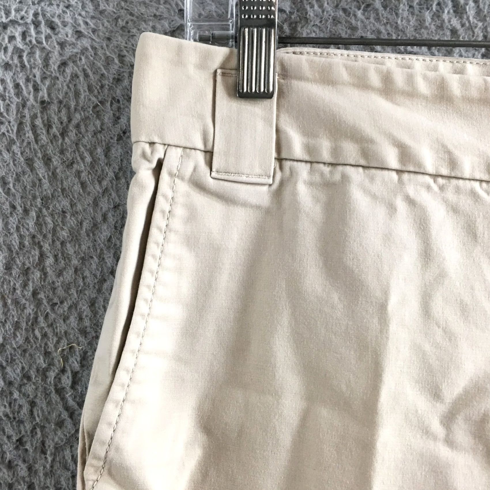 Banana Republic Banana Republic Capri Pants Womens 10 Beige Cotton Blend Zip Fly Casual Capri Pants Womens 10 Beige Cotton Blend Zip Fly Casual Size 32" / US 10 / IT 46 - 3 Thumbnail