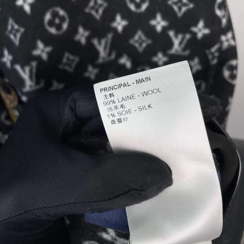 Louis Vuitton Louis Vuitton Black print print patchwork leather reversib Size XS / US 0-2 / IT 36-38 - 8 Thumbnail