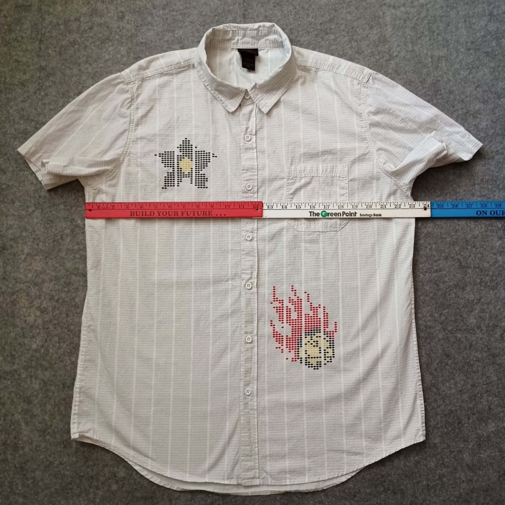 Vintage Stranger Things Mens Shirt XL Our Universe Woven Hellfire Demogorgon Button Up Size US XL / EU 56 / 4 - 4 Thumbnail