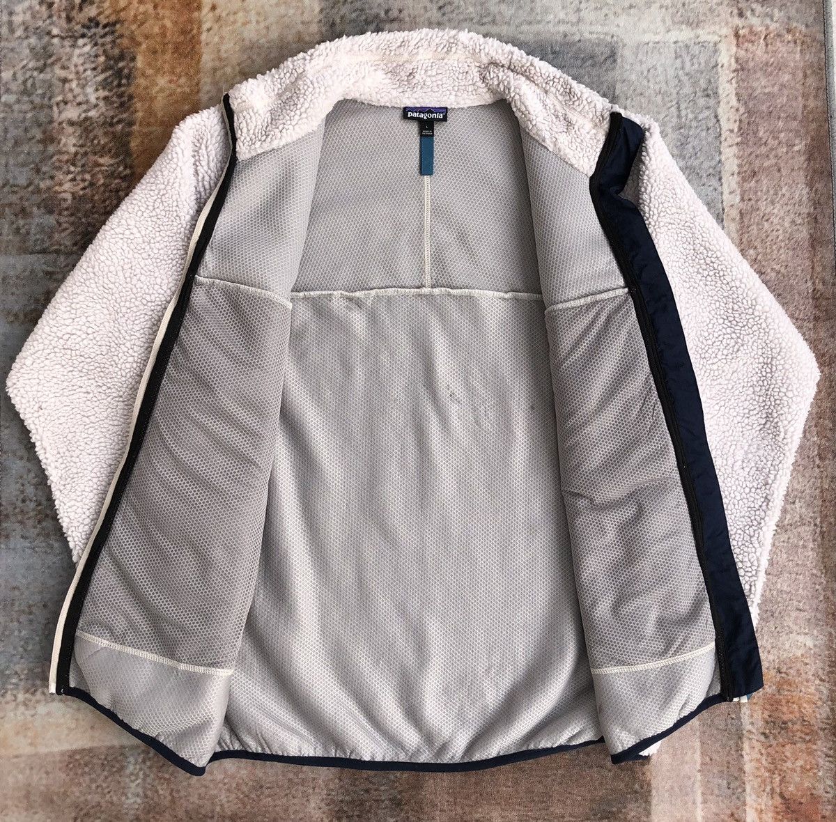 Patagonia Patagonia Mens Classic Retro-X Fleece Jacket in White Size US L / EU 52-54 / 3 - 9 Thumbnail