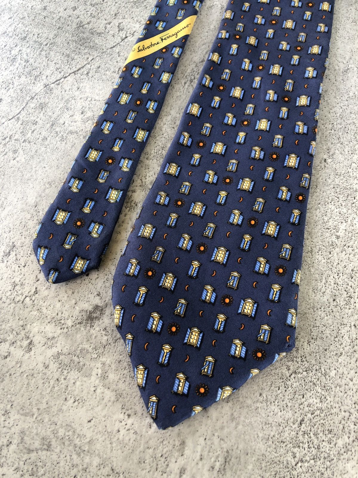 Salvatore Ferragamo Vintage Salvatore Oregano 100% silk Tie Size ONE SIZE - 3 Thumbnail