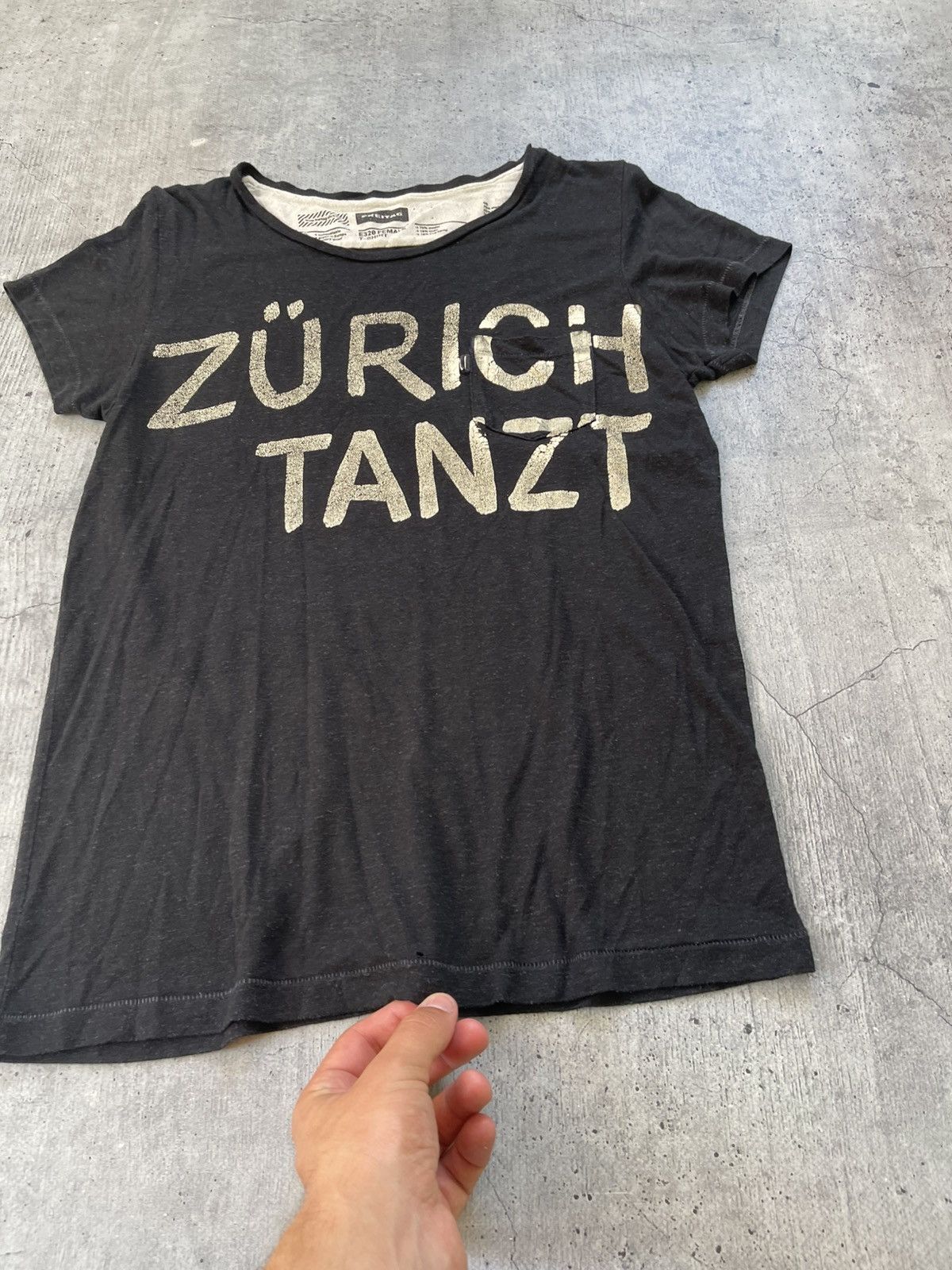 Freitag Vintage Freitag T-Shirt Y2K Size L / US 10 / IT 46 - 4 Thumbnail