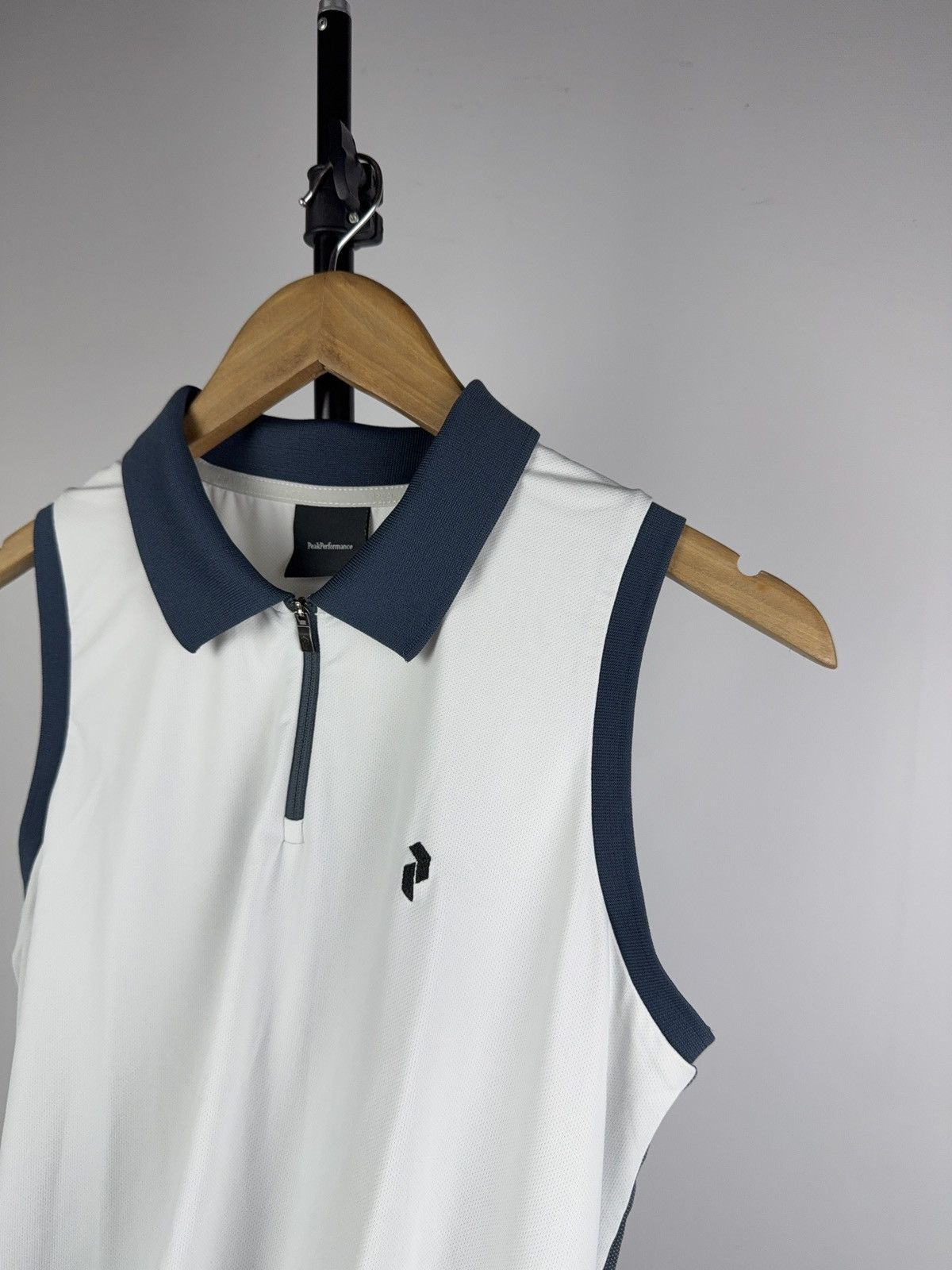 Peak Performance Outdoor Gorpcore Peak Performance midi dress Y2K Size M / US 6-8 / IT 42-44 - 4 Thumbnail