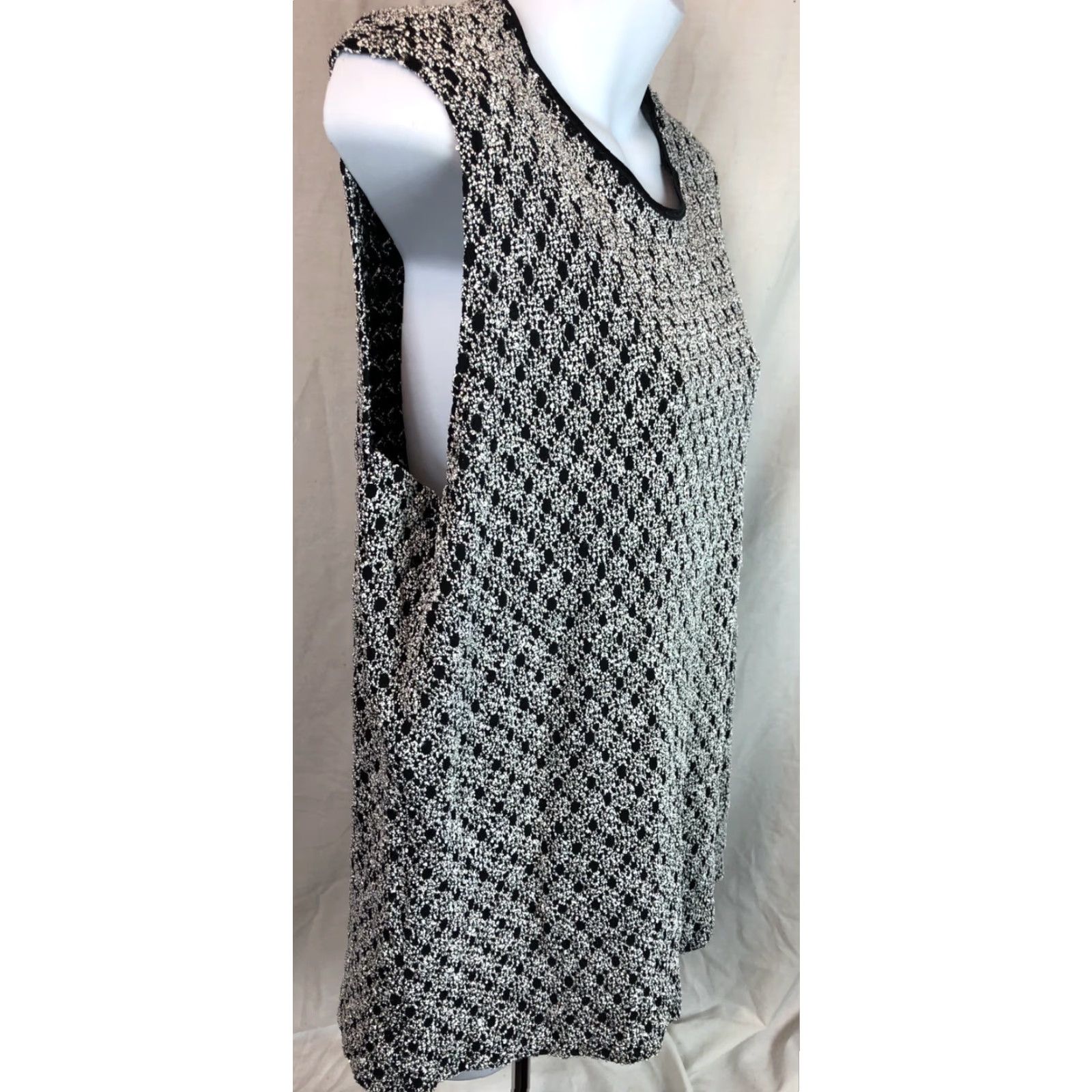 George George Sleeveless Knit Top Blouse XL White/Black Scoop Neck NWT Sleeveless Knit Top George Women XS-XL? Size XL / US 12-14 / IT 48-50 - 2 Thumbnail