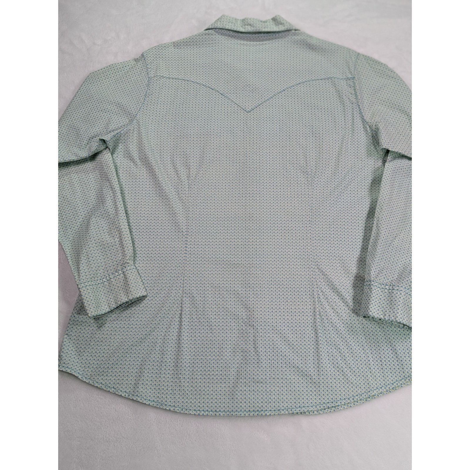 Wrangler Size L Western Style Pearl Snap Blue Geo/Floral Long Sleeve Size L / US 10 / IT 46 - 15 Thumbnail