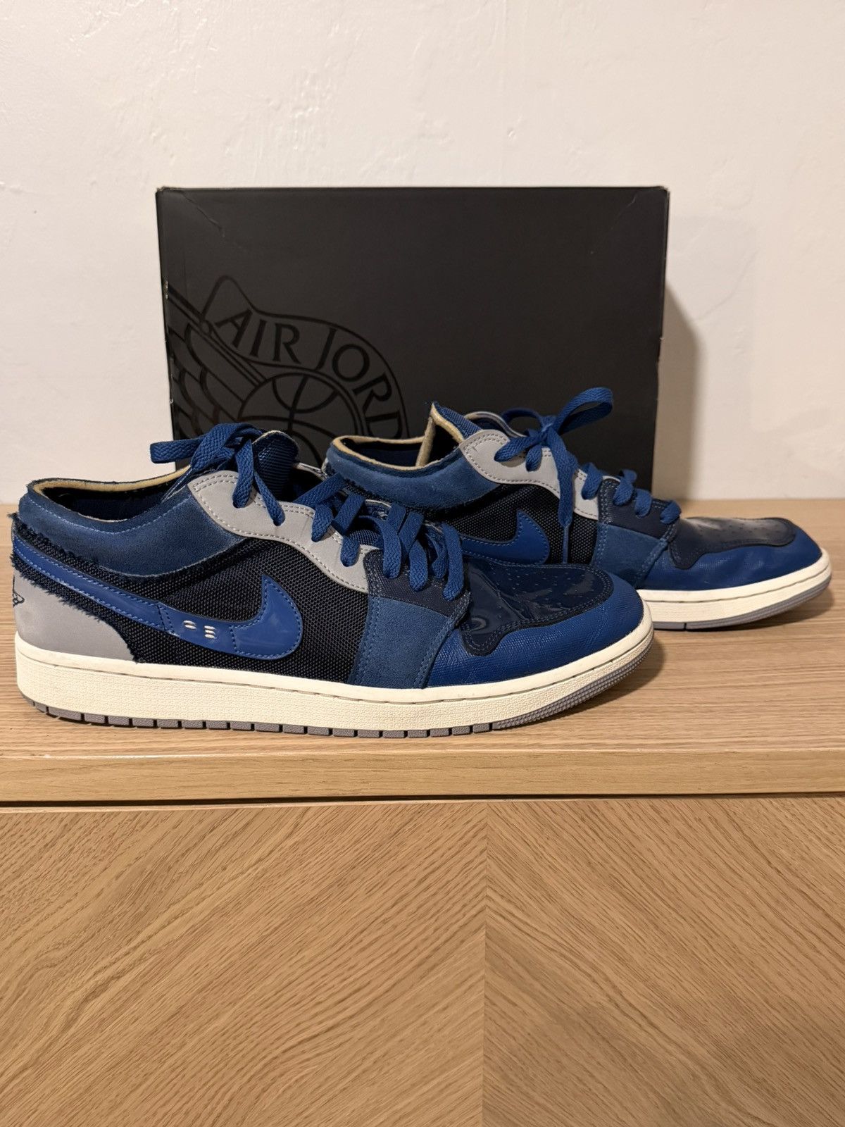 Jordan Brand Nike Air Jordan 1 Low SE Craft Inside Out Obsidian Size 12 Size US 12 / EU 45 - 3 Thumbnail