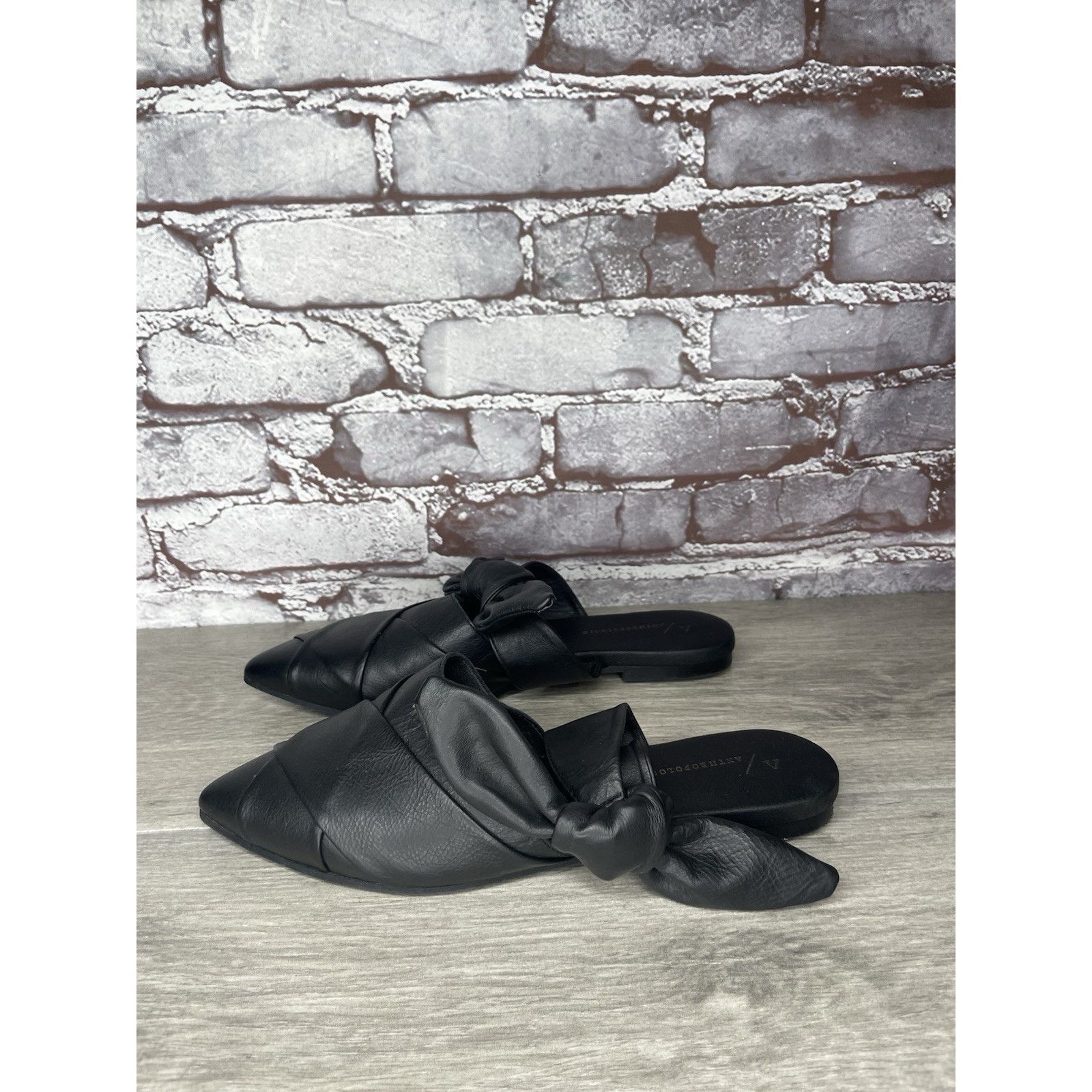 Anthropologie Anthropologie Black Leather Bow Pointed Toe Mules Flats Wome Size US 7.5 / IT 37.5 - 3 Thumbnail