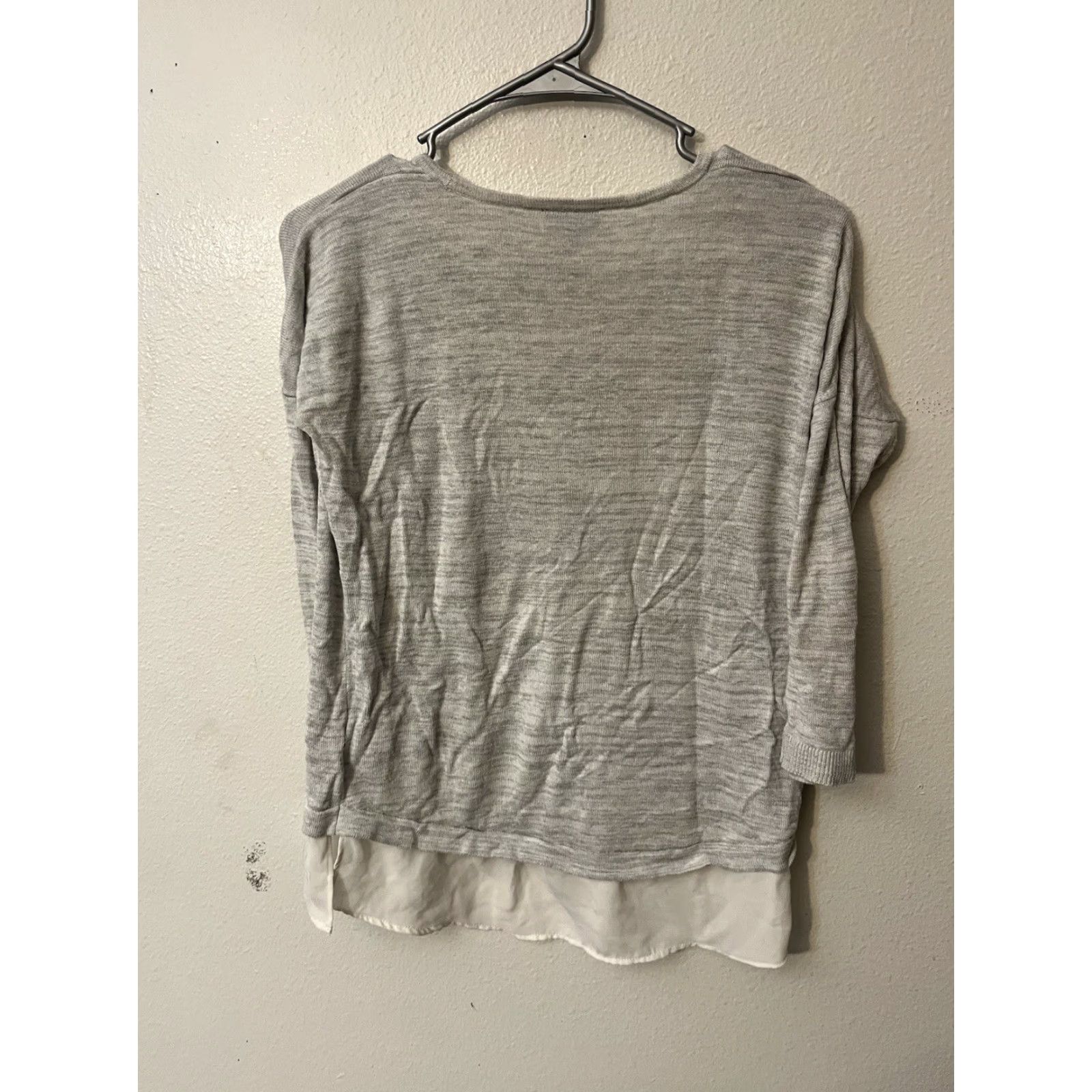 Express Express Gray Sweater 3/4 Sleeve with White Blouse Bottom Size S Size S / US 4 / IT 40 - 3 Thumbnail