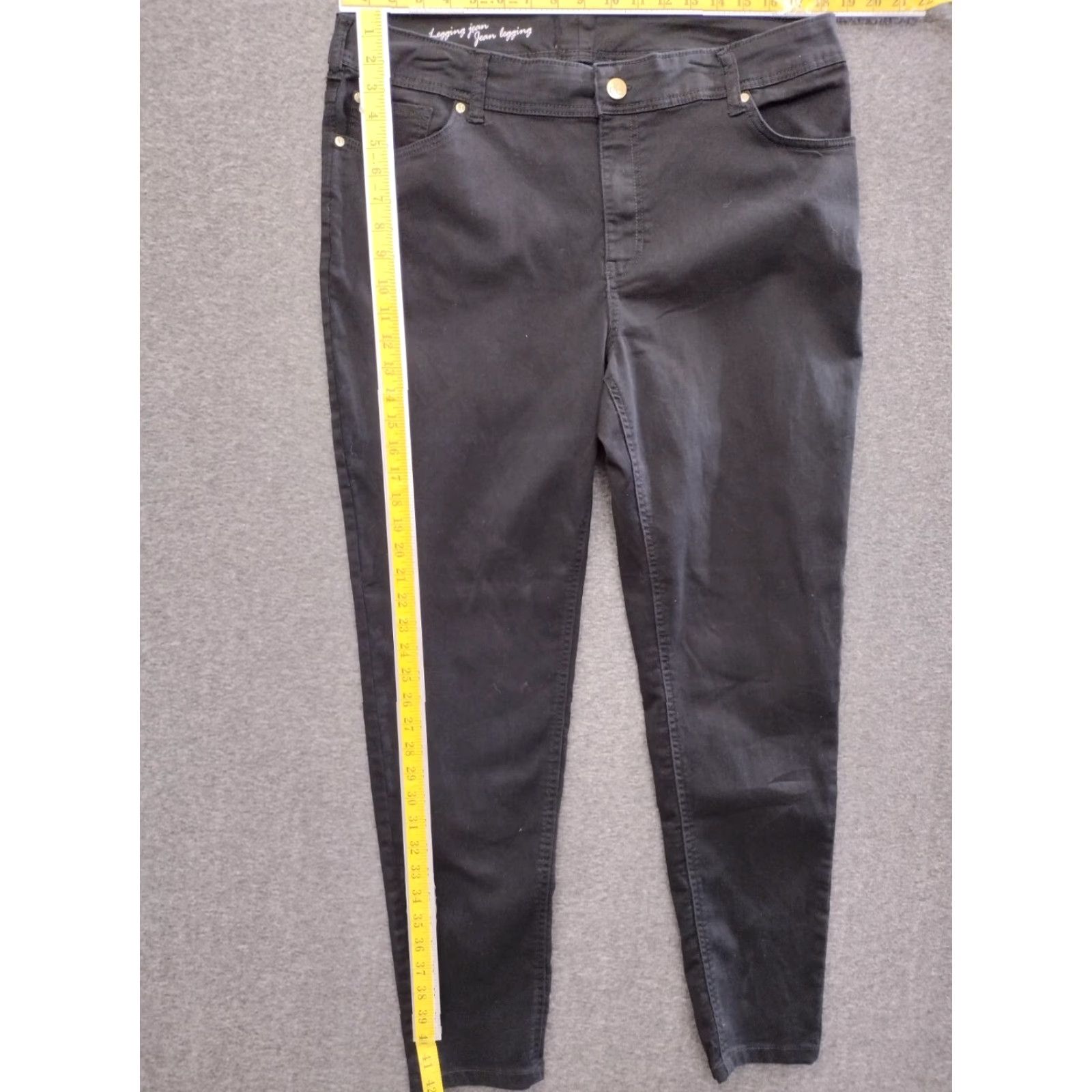 Vintage Unbranded Legging Jeans Black Size 16 Jegging Denim Slim Stretch 5-Pocket Closure Zip Womens Regular Adult 28in Inseam Folded Description: Vintage No Size 38" / US 16 / IT 52 - 4 Thumbnail