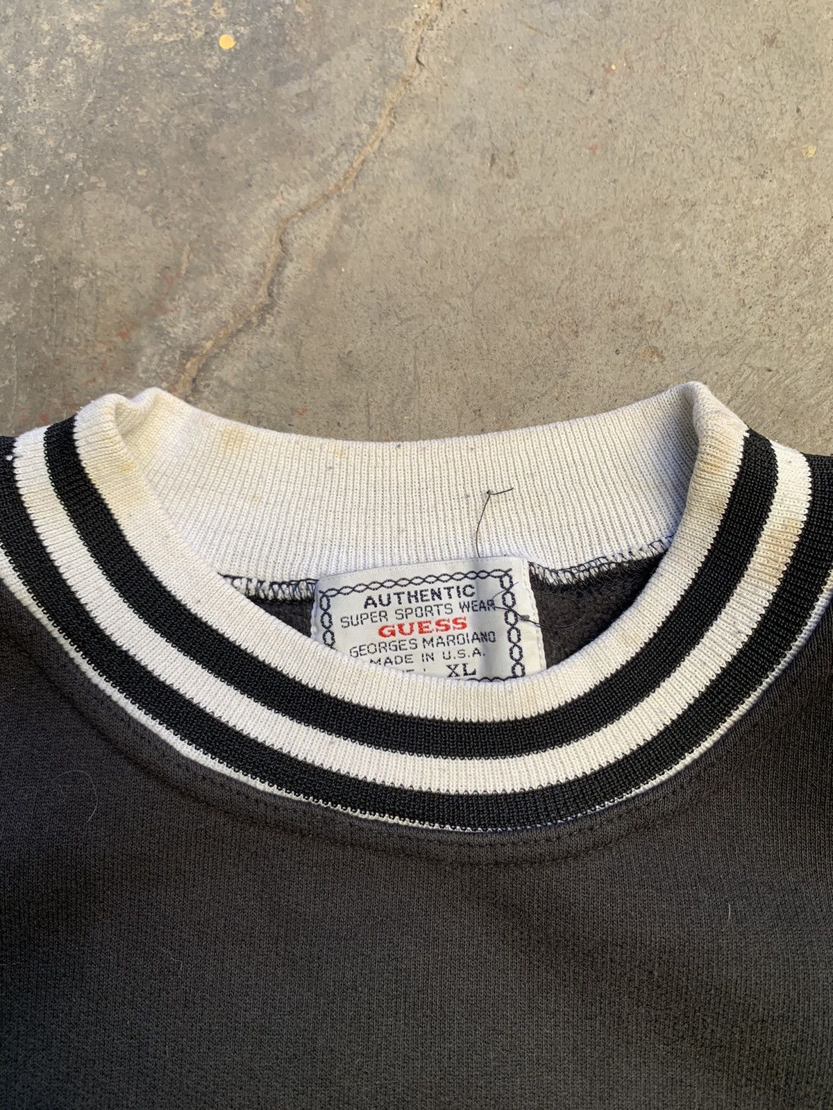 Guess Vintage Crewneck Guess Leather logo Size US XL / EU 56 / 4 - 3 Thumbnail