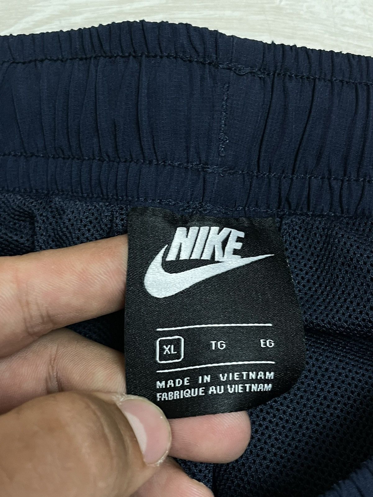 Japanese Brand × Nike Nike Neylon Track Pants Baggy Center Logo Swoosh Y2k Size US 40 / EU 56 - 9 Thumbnail