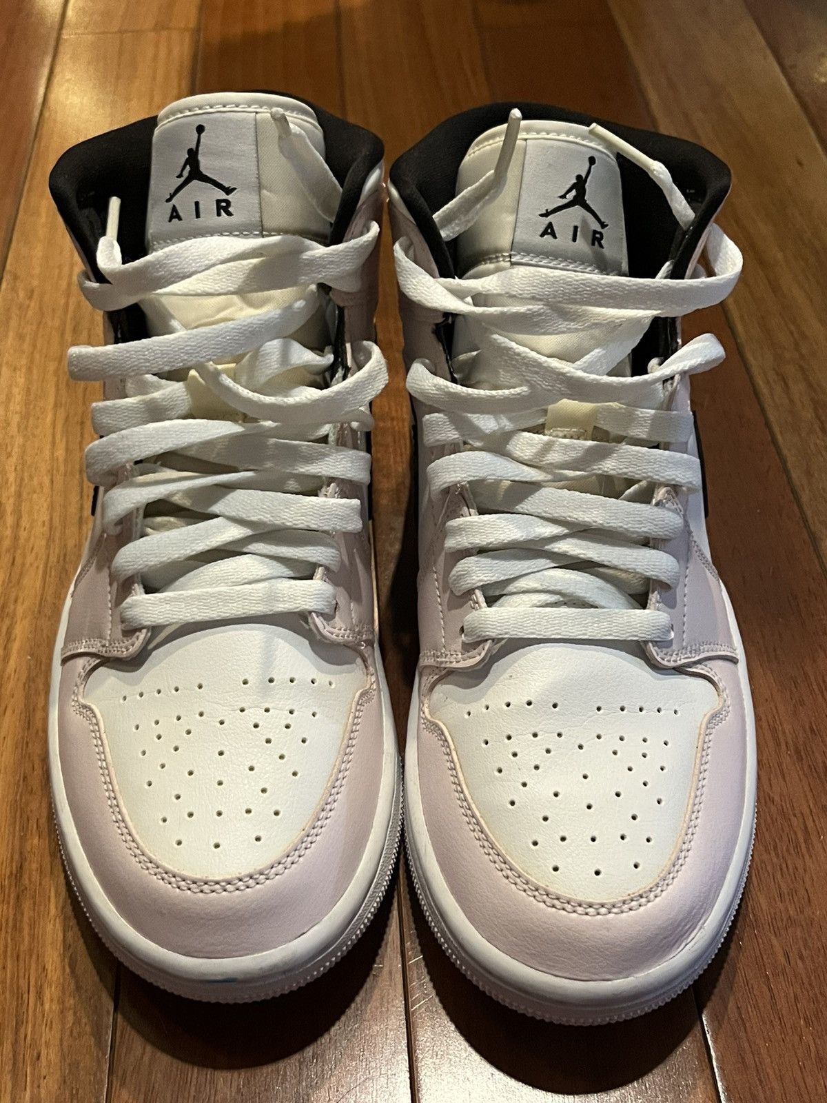 Jordan Brand × Nike Nike Jordan 1s Size US 9.5 / IT 39.5 - 4 Thumbnail