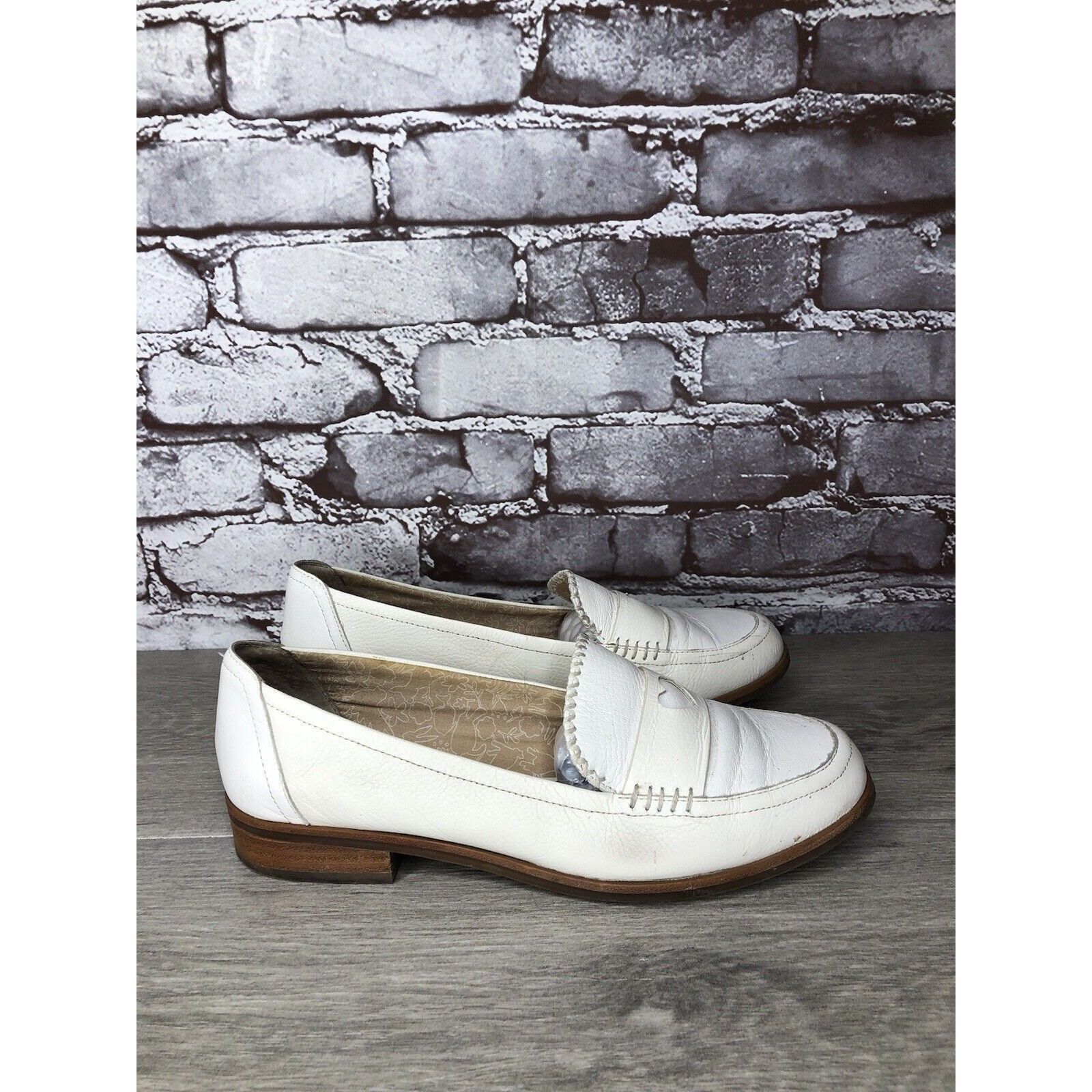 Other Ellen Degeneres ED Laddie White Leather Heart Loafers Shoes Size US 8 / IT 38 - 1 Thumbnail
