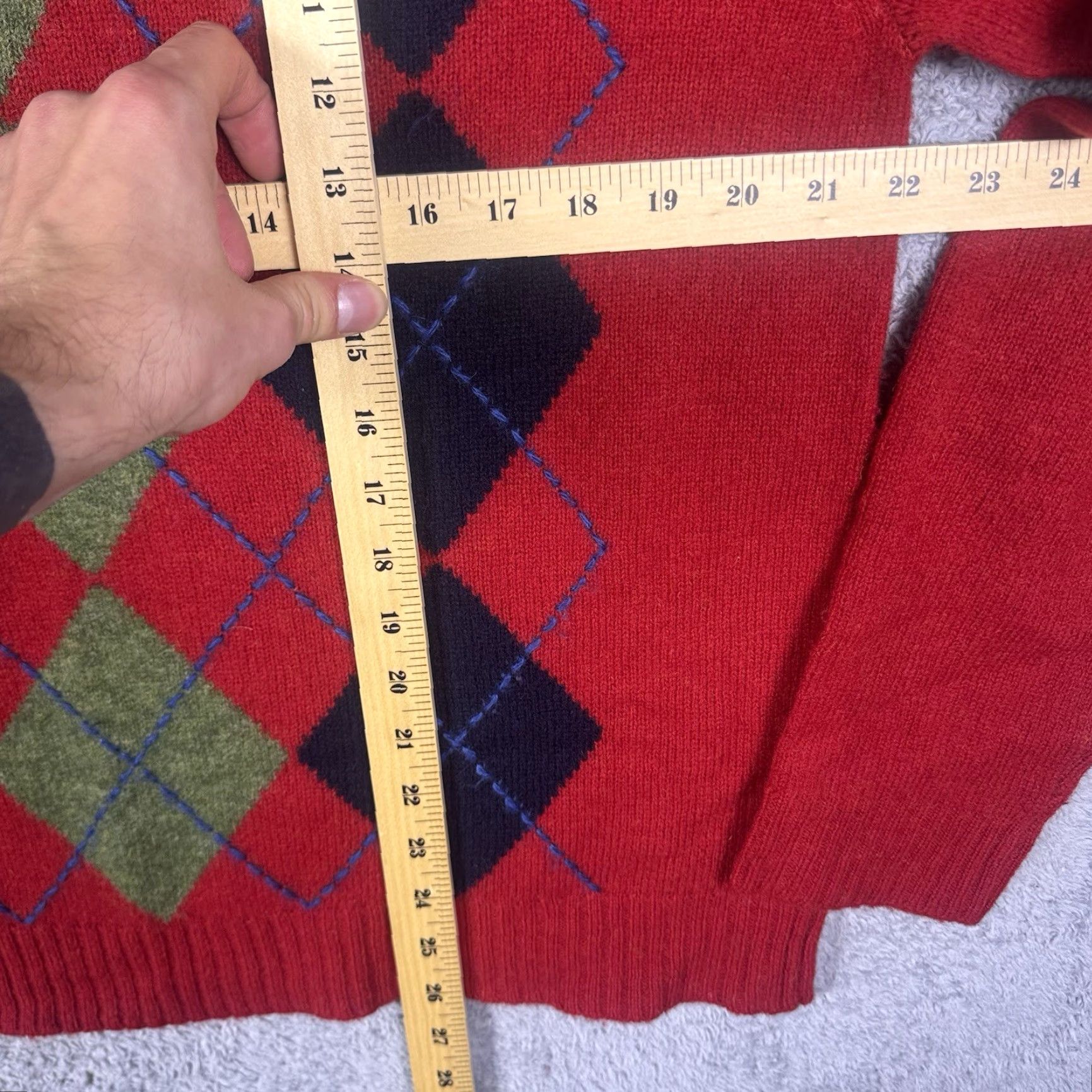 Abercrombie & Fitch VINTAGE Abercrombie & Fitch Sweater Men Large 100% Shetland Wool Argyle 90s Y2K Pullover Knit Red Wool Long Sleeve V-Neck Casual, Party, Wedding Mens Size US L / EU 52-54 / 3 - 6 Thumbnail
