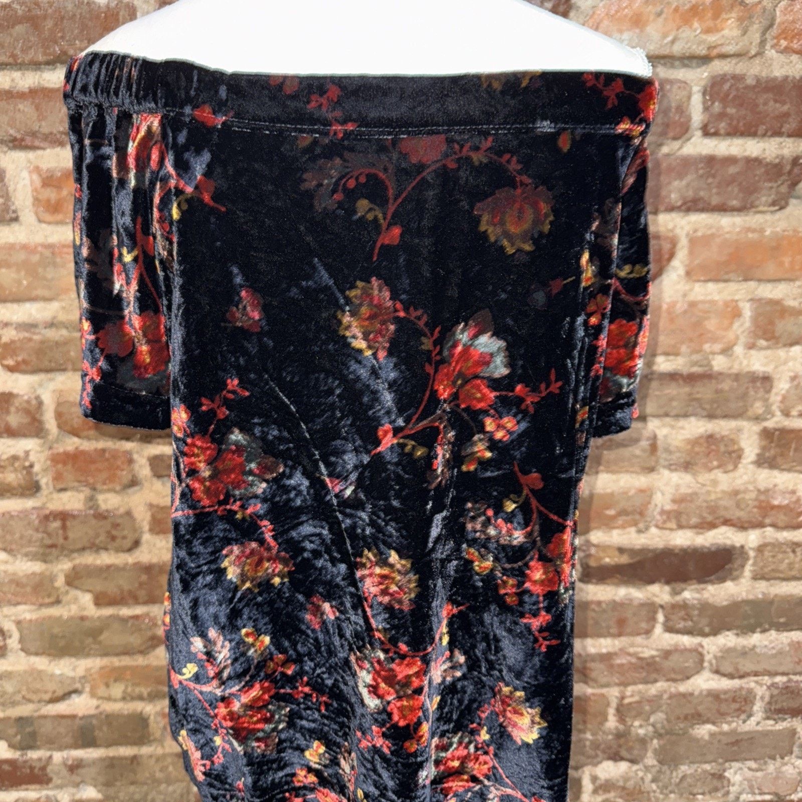 Ann Taylor Ann Taylor LOFT Velvet Burnout Dark Floral Sz M Goth Grunge Size M / US 6-8 / IT 42-44 - 4 Thumbnail