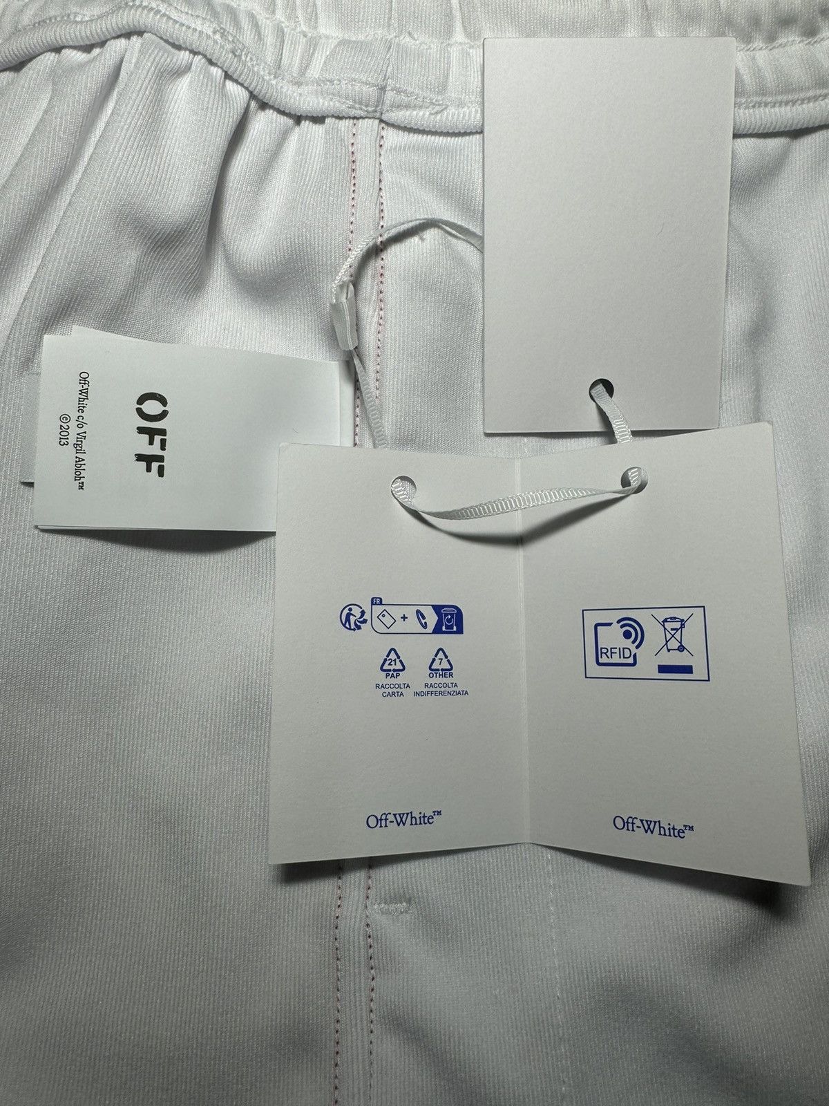 Off-White Off-White Gothic Logo Mesh Jersey and Shorts Set Size XL Size US XL / EU 56 / 4 - 7 Thumbnail