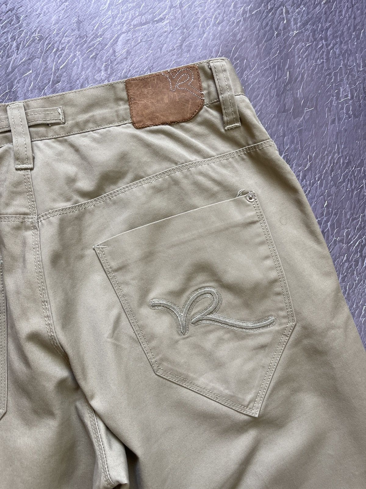 Rocawear Rocawear vintage beige chinos casual pants hype Size US 36 / EU 52 - 16 Thumbnail
