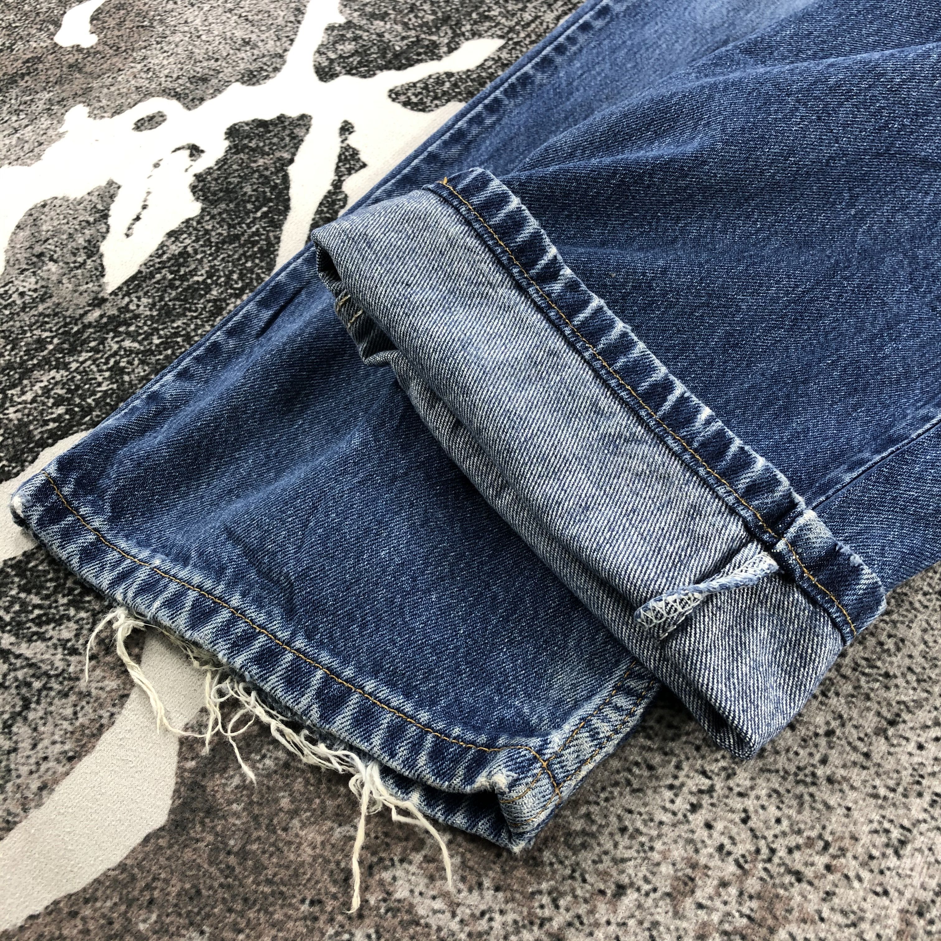 Levi's Vintage Levis 901 Jeans Blue Wash Denim KJ1103 Size US 37 - 7 Thumbnail