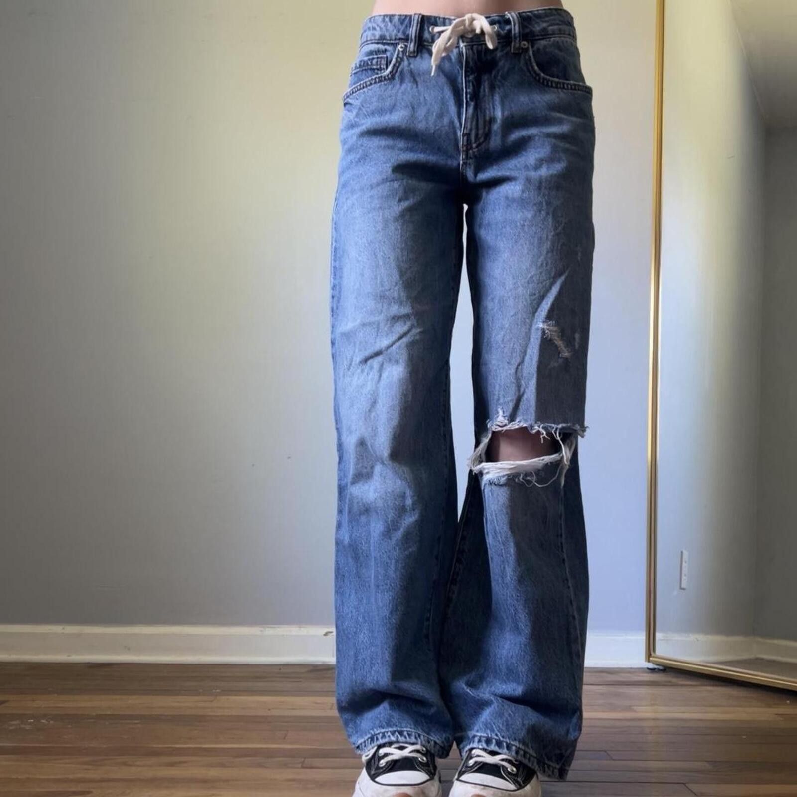 Forever 21 drawstring waist distressed dark wash jeans Size 27" / US 4 / IT 40 - 6 Thumbnail