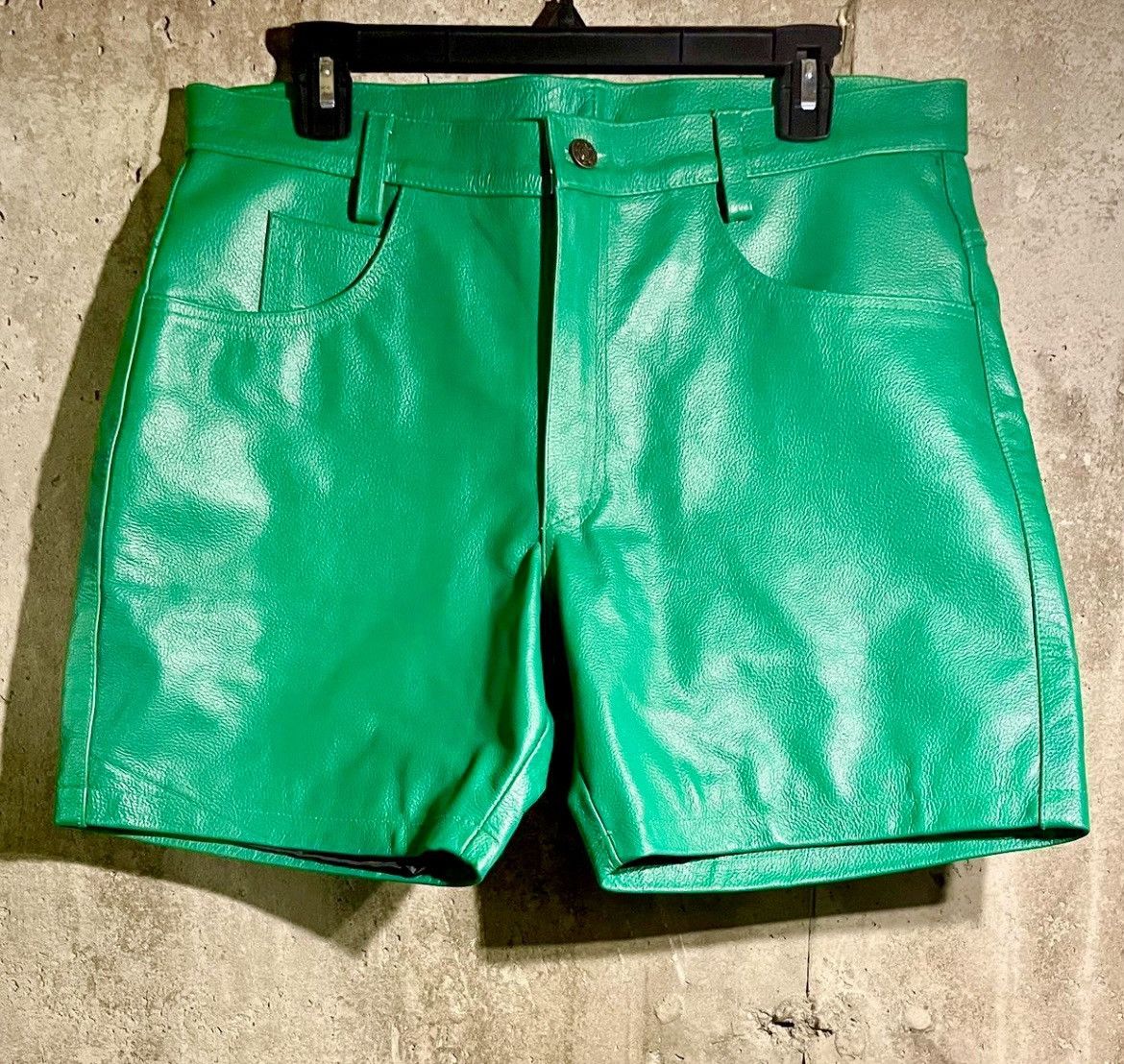 image of Kelly Green 100%Genuine Leather Vintage 70's Shorts, Men's (Size 34)