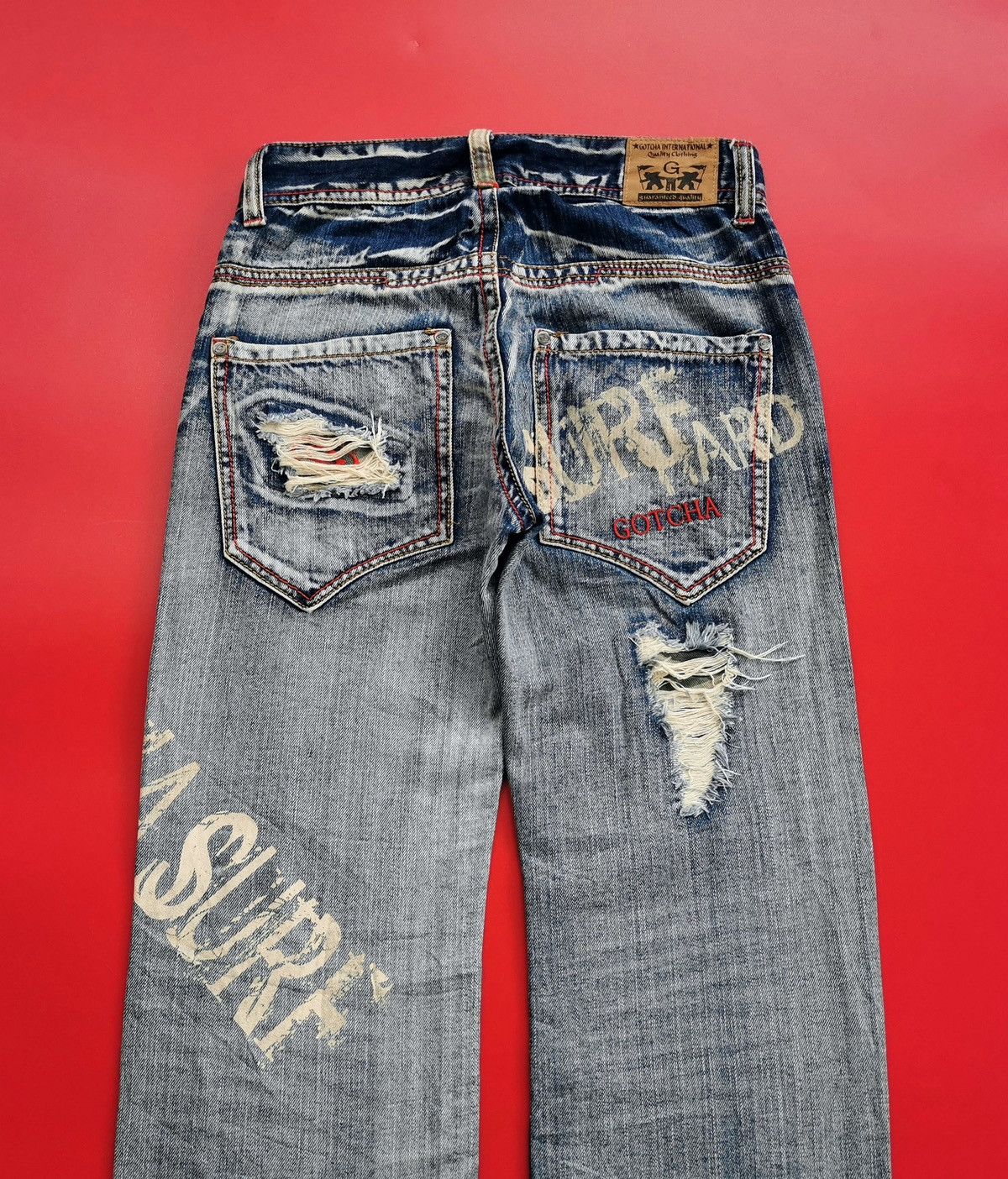Gotcha Vintage Gotcha Surf Print Distressed Jeans Size US 30 / EU 46 - 10 Thumbnail