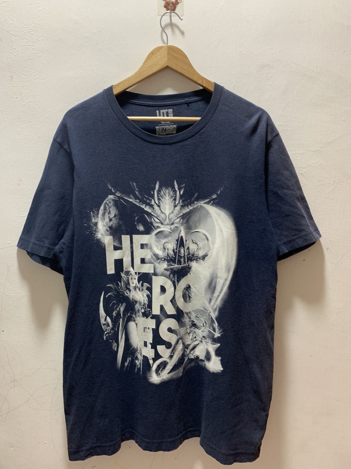 Japanese Brand Uniqlo X Blizzard Heroes t-shirt Size US XL / EU 56 / 4 - 1 Thumbnail