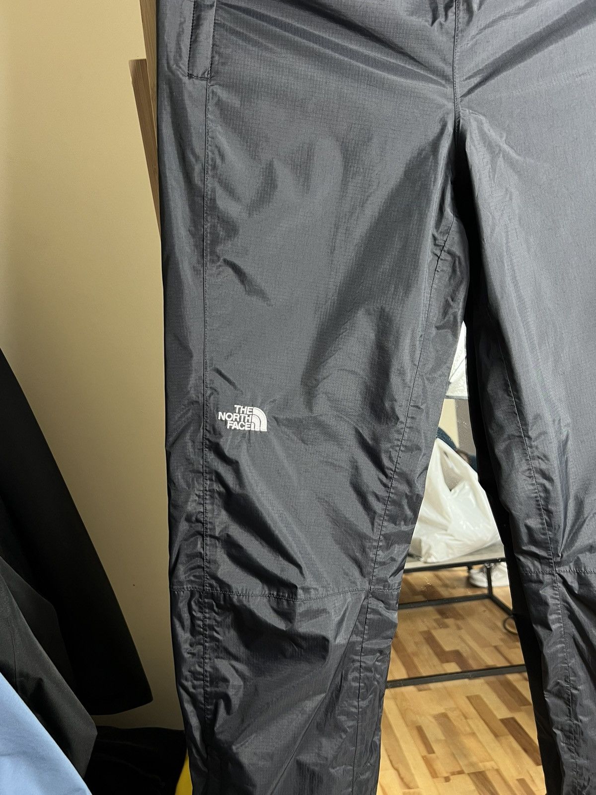 The North Face The North Face Dryvent Womens Windbreaker Snowboarding Pants Size 25" / US 0 / IT 36 - 2 Thumbnail