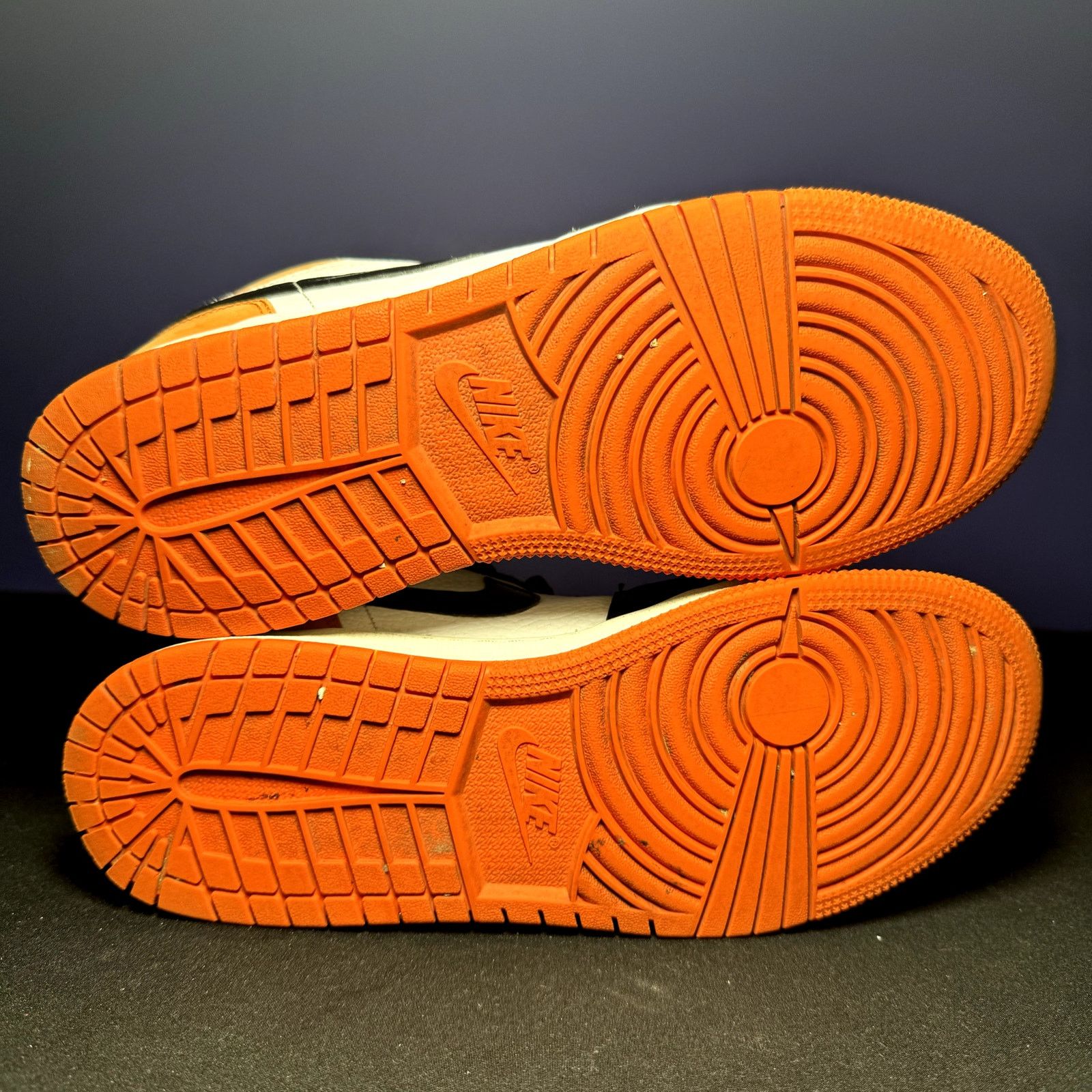 Jordan Brand × Nike Air Jordan 1 Low GS Shattered Backboard Men's Shoes - Size 7 Size US 7 / EU 40 - 6 Thumbnail