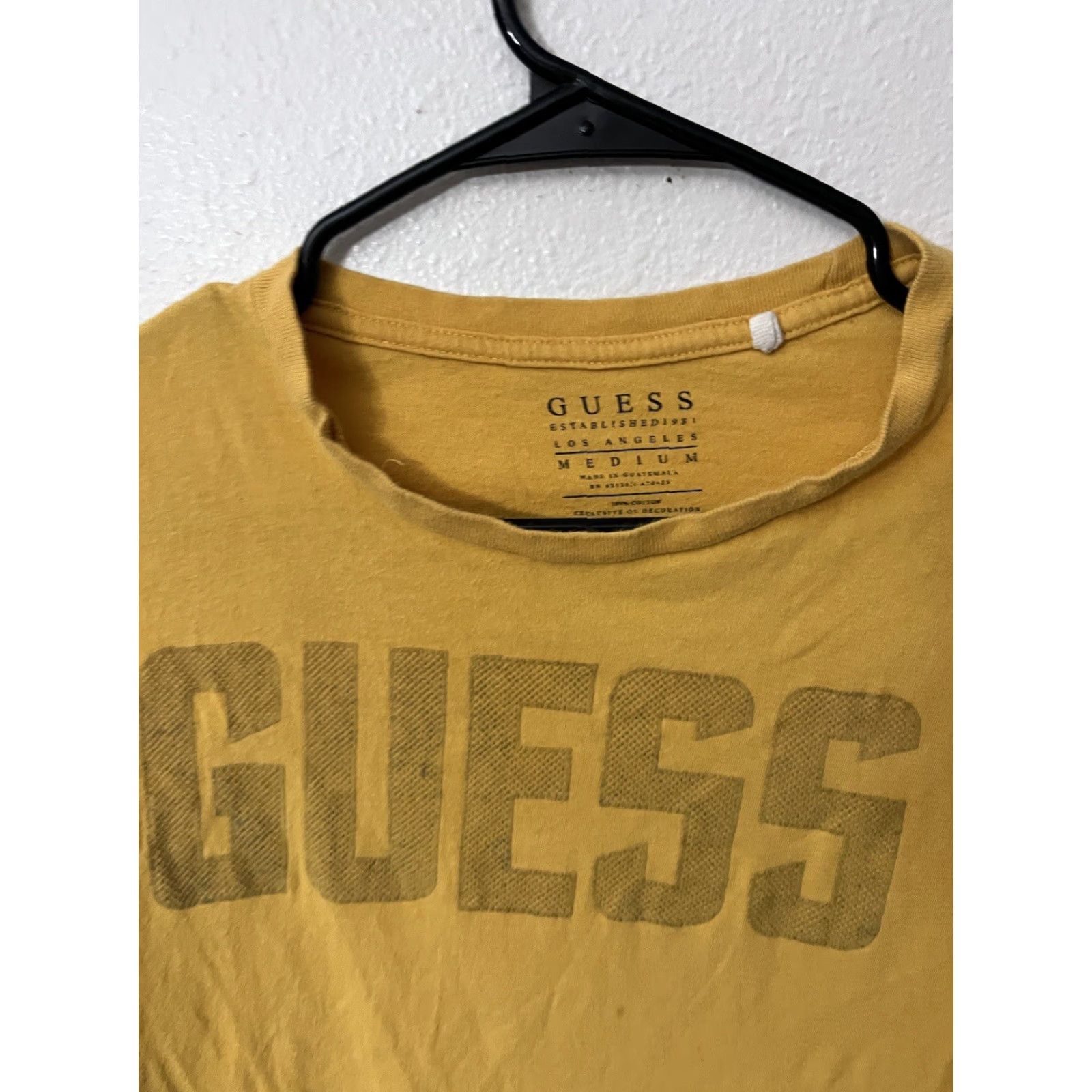 Guess GUESS Crewneck Knit T-Shirt Mens Medium Short Sleeve Yellow Cotton Blend Vintage No Size US M / EU 48-50 / 2 - 4 Thumbnail