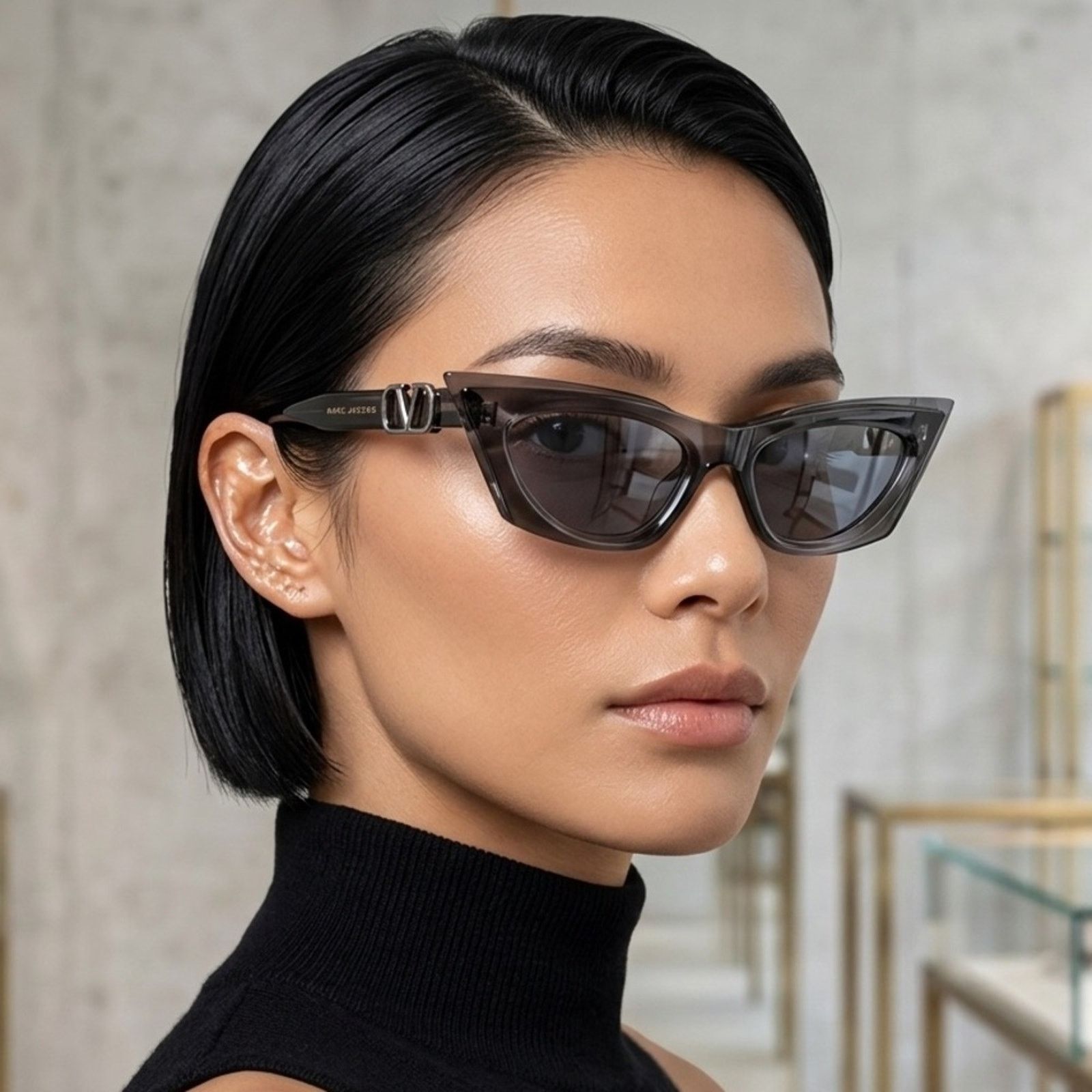Valentino New! Valentino V GoldCut I VLS 113B Black Sunglasses Size ONE SIZE - 3 Thumbnail