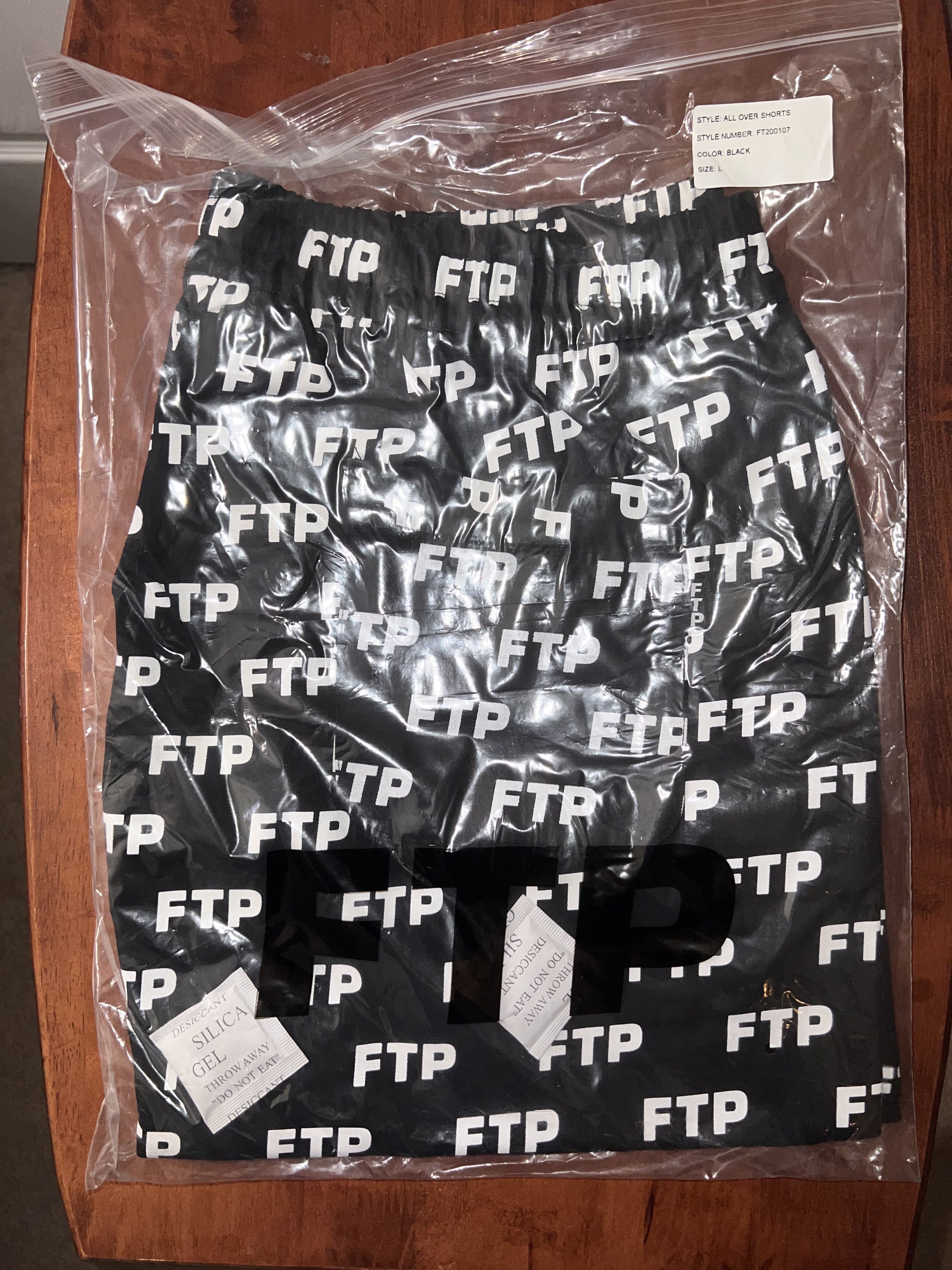 Fuck The Population All Over Logo Shorts Size US 32 / EU 48 - 2 Thumbnail