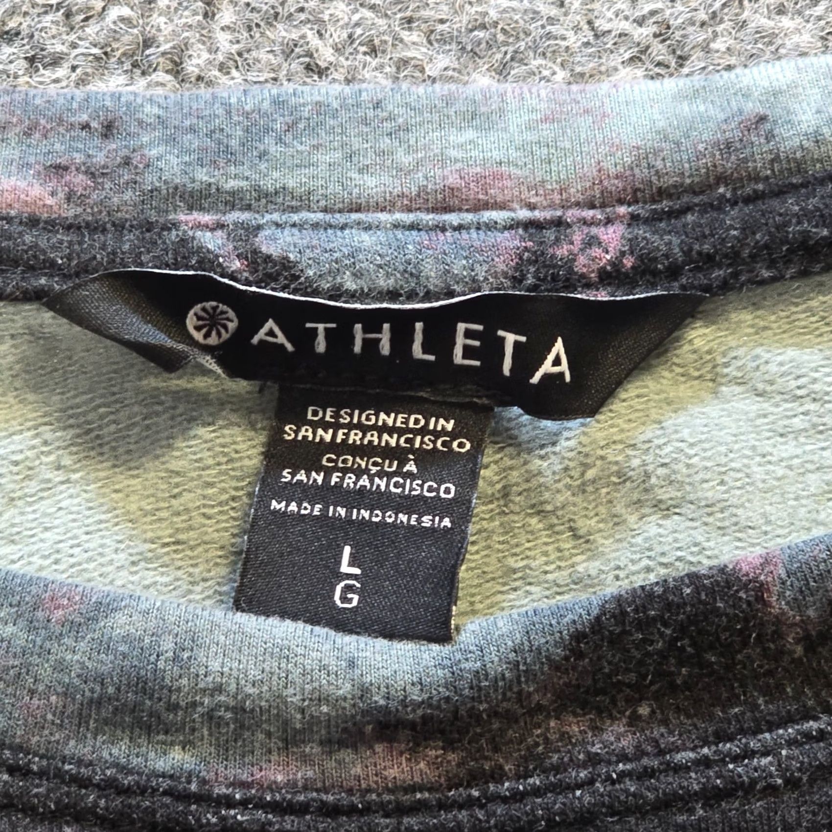 Athleta Athleta Top Women L Black Tie Dye Sweatshirt Long Sleeve Lounge Casual Size L / US 10 / IT 46 - 3 Thumbnail