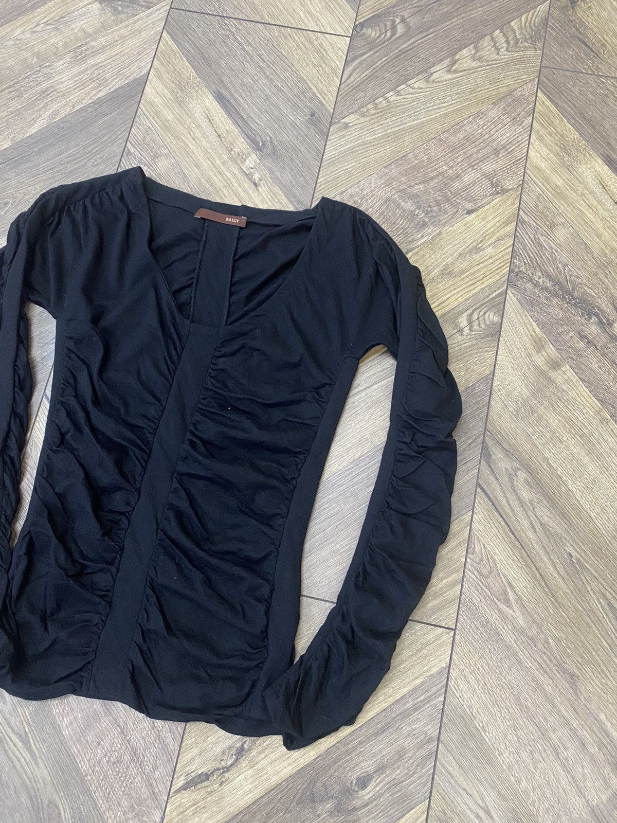 Bally × Designer × Vintage Vintage Bally Black Ruched Fitted Blouse long sleeve Size M / US 6-8 / IT 42-44 - 5 Thumbnail