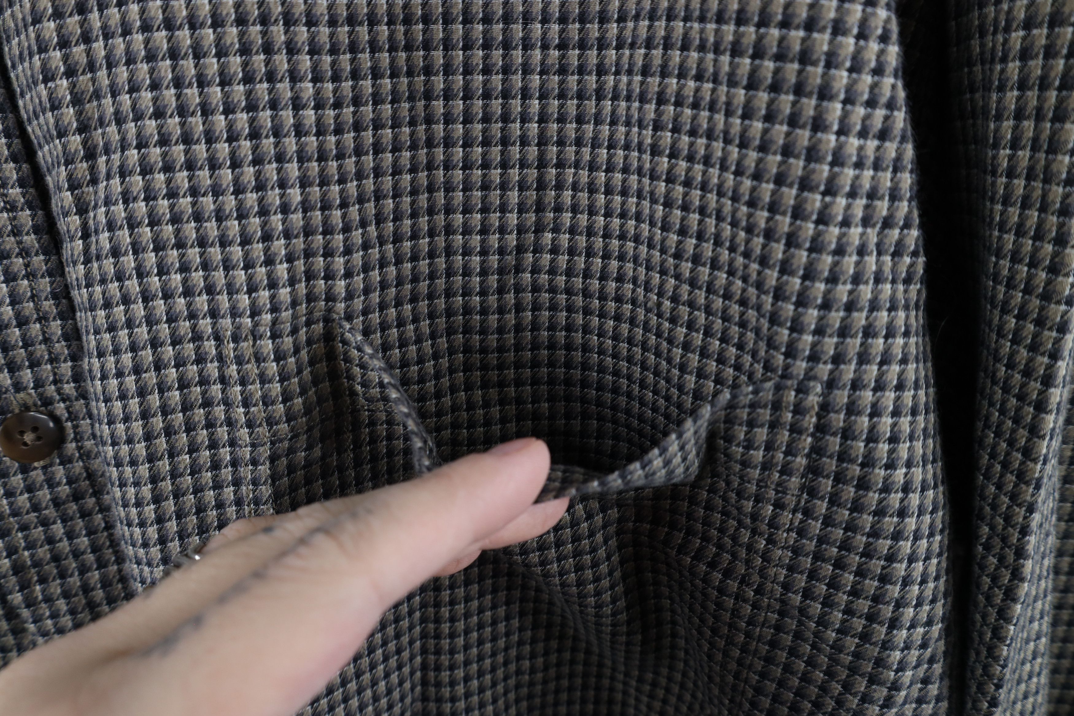 Vintage Vintage 90s Streetwear Faded Checkered Collared Button Shirt Size US XL / EU 56 / 4 - 5 Thumbnail