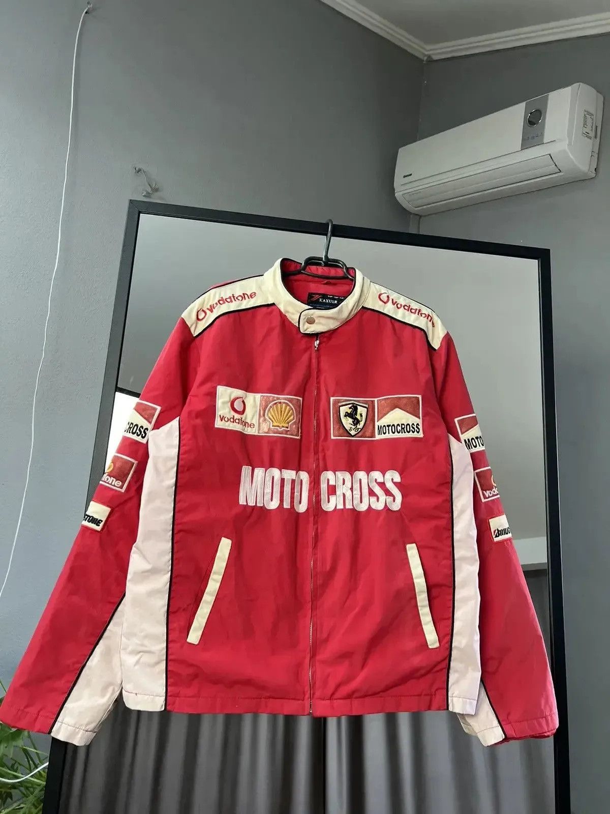 Formula 1 × NASCAR Vintage Ferrari Vodafone jacket bomber Red Bull F1 Racing Size US XL / EU 56 / 4 - 3 Thumbnail