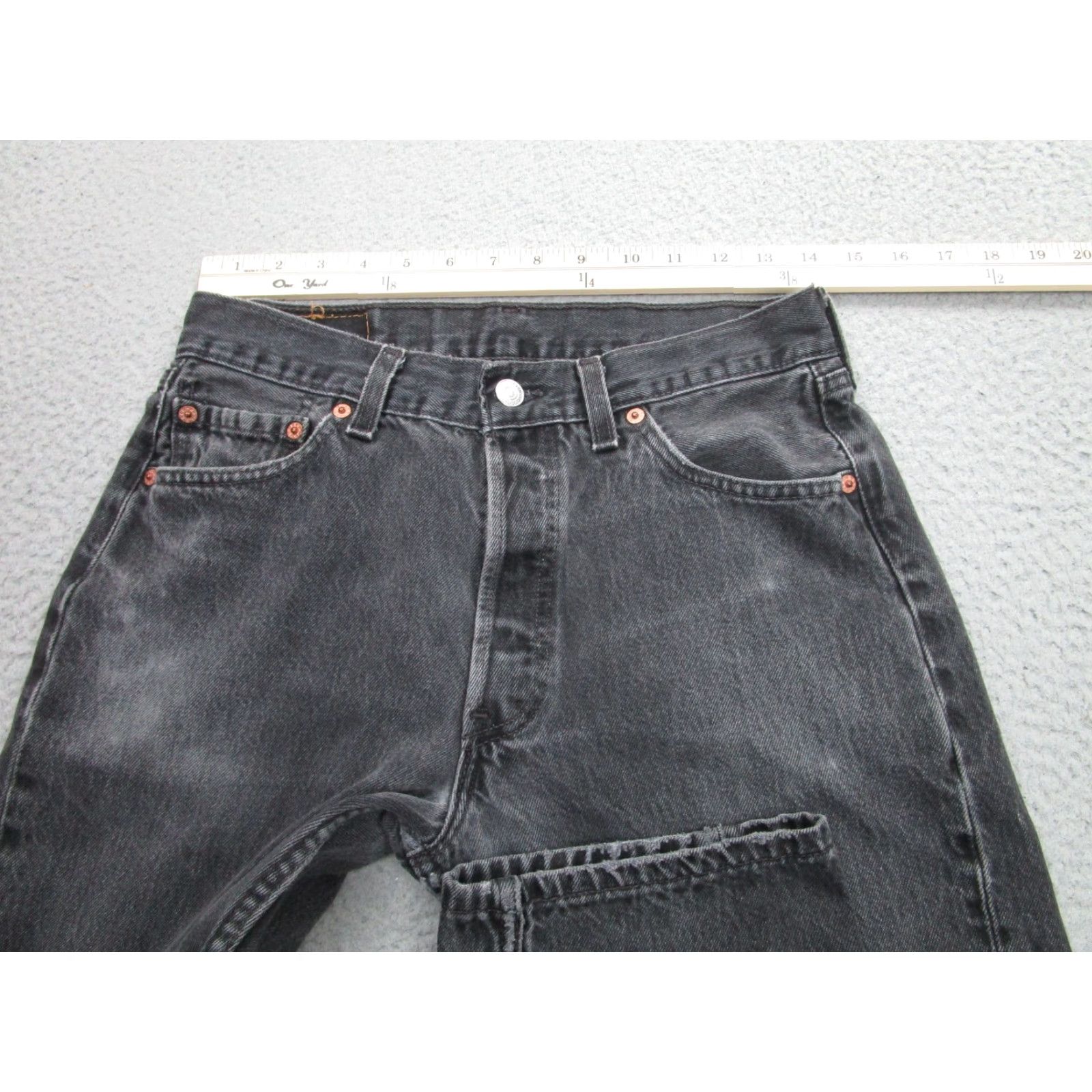 Levi's VINTAGE Levis 501 Jeans Mens 31x30 Student Fit Button Fly Made USA 90s Denim Black Straight Real Leather Patch 100% Cotton Mens Size US 31 - 3 Thumbnail