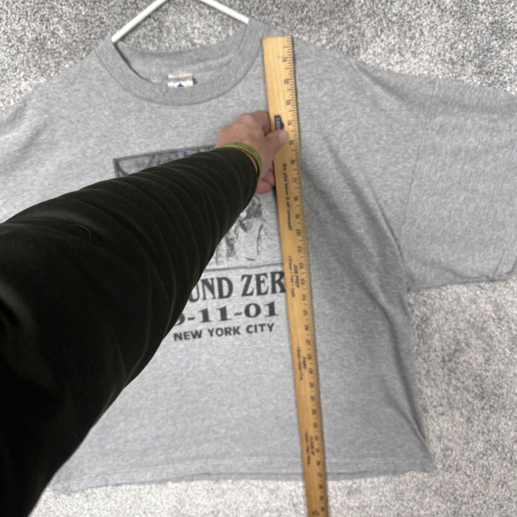 Delta VINTAGE Ground Zero 9-11-01 NEW YORK CITY USA Patriotic Delta Pro Weight T-Shirt Mens 2XL Gray Crew Neck Short Sleeve Graphic Print Size US XXL / EU 58 / 5 - 2 Thumbnail