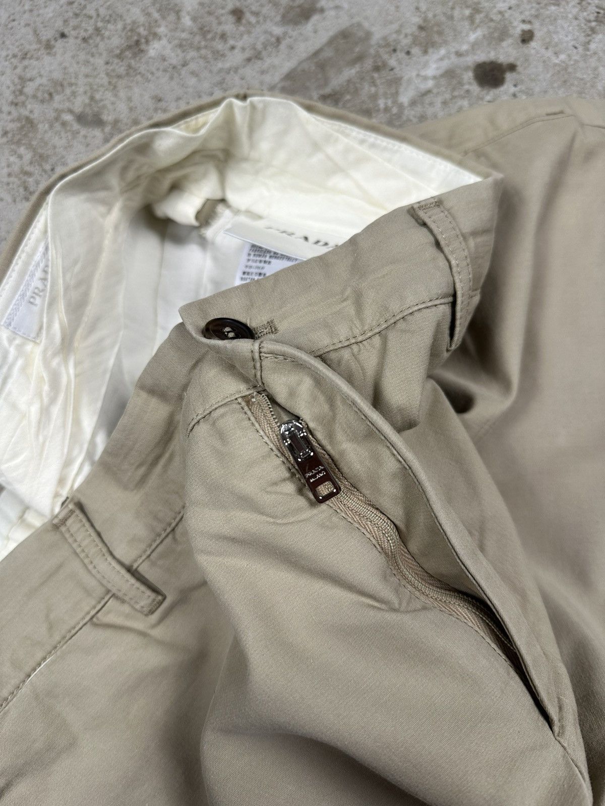 Prada Prada 2015 Beige Casual Chino Shorts Size US 36 / EU 52 - 12 Thumbnail