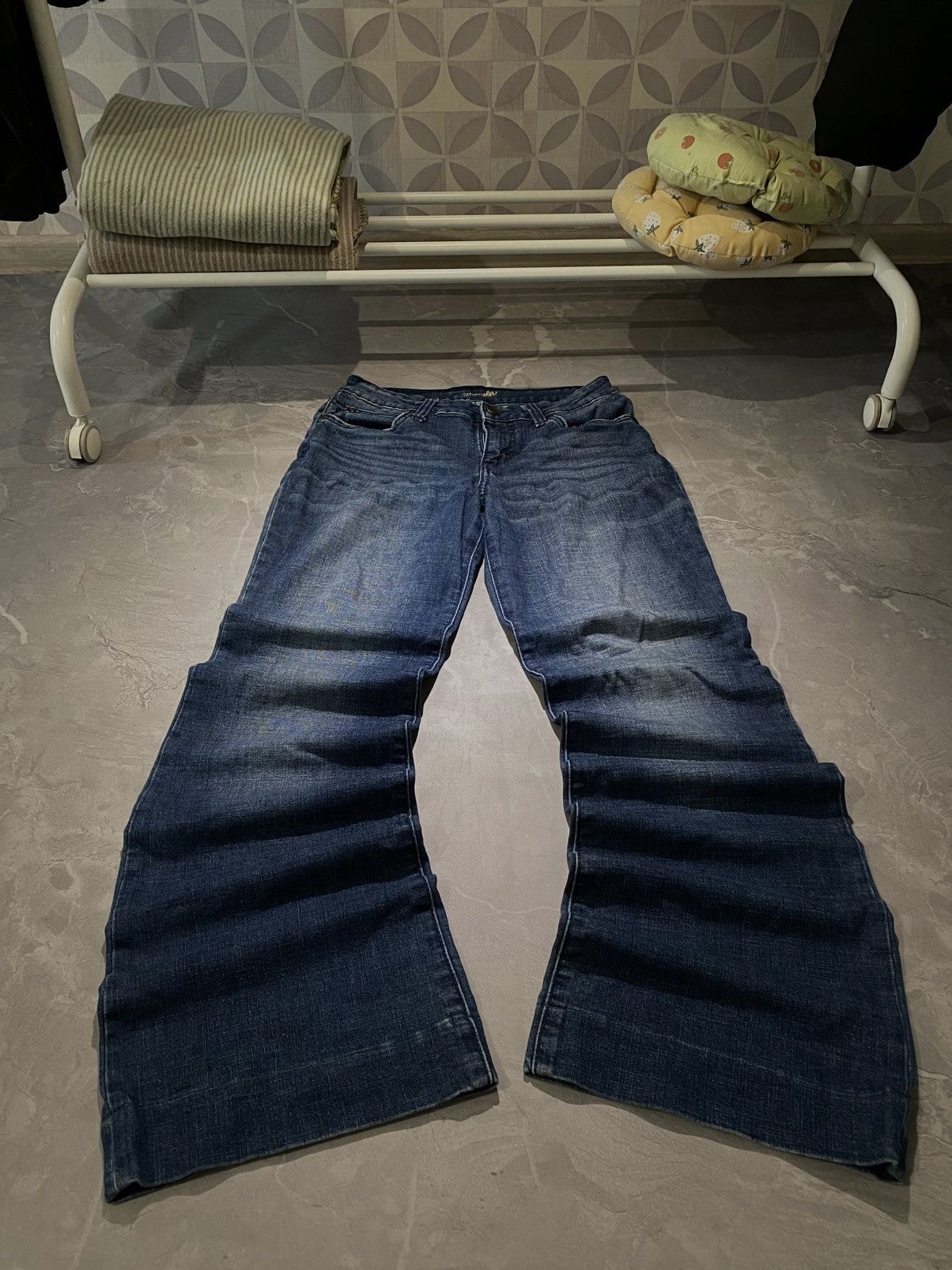 Wrangler Japnese Archive Flared Rare Jean / Washed / Y2K Drip Size US 30 / EU 46 - 1 Thumbnail