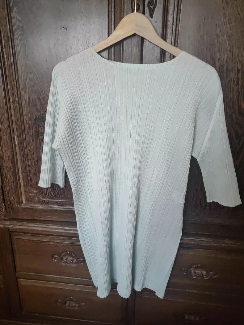 Issey Miyake Issey Miyake size:3 Fresh mint green pleated top Size M / US 6-8 / IT 42-44 - 1 Thumbnail