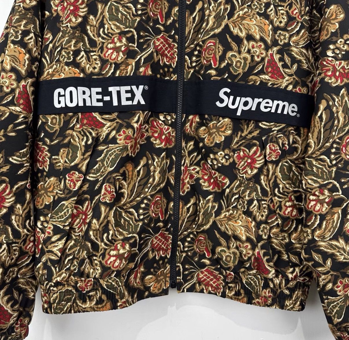 Supreme Supreme x Gore-Tex Floral Jacket J42 Size US S / EU 44-46 / 1 - 3 Thumbnail
