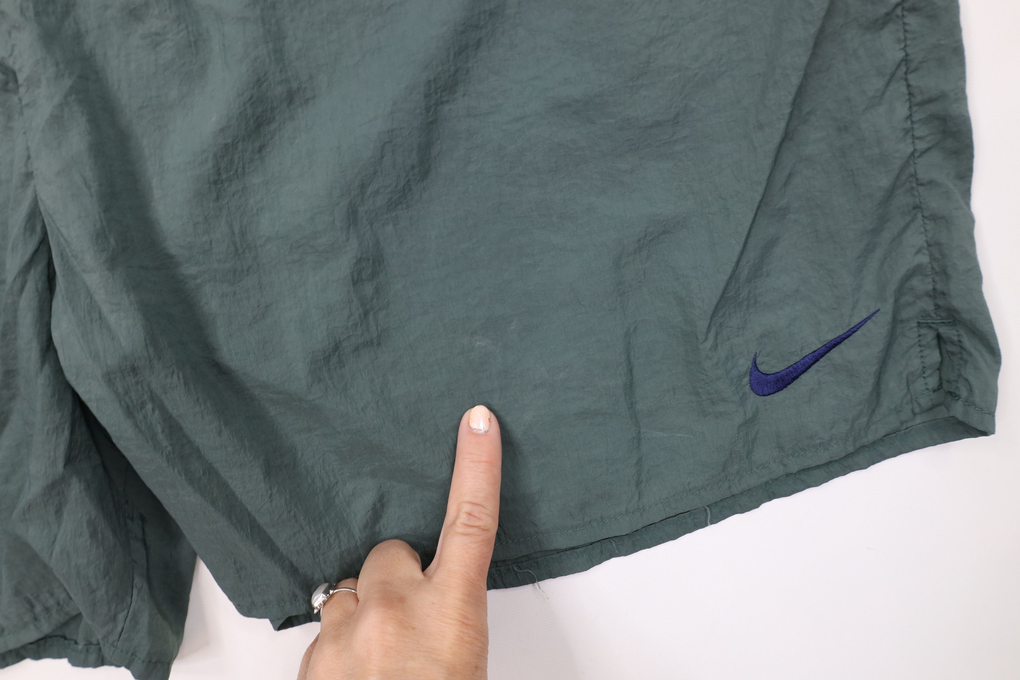 Nike Vintage 90s Nike Travis Scott Big Swoosh Lined Shorts Green Size US 38 / EU 54 - 6 Thumbnail